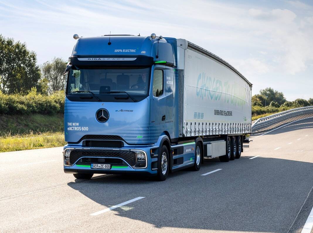 Öko-Premiere: Mercedes reist mit Elektro-LKW nach Zandvoort an