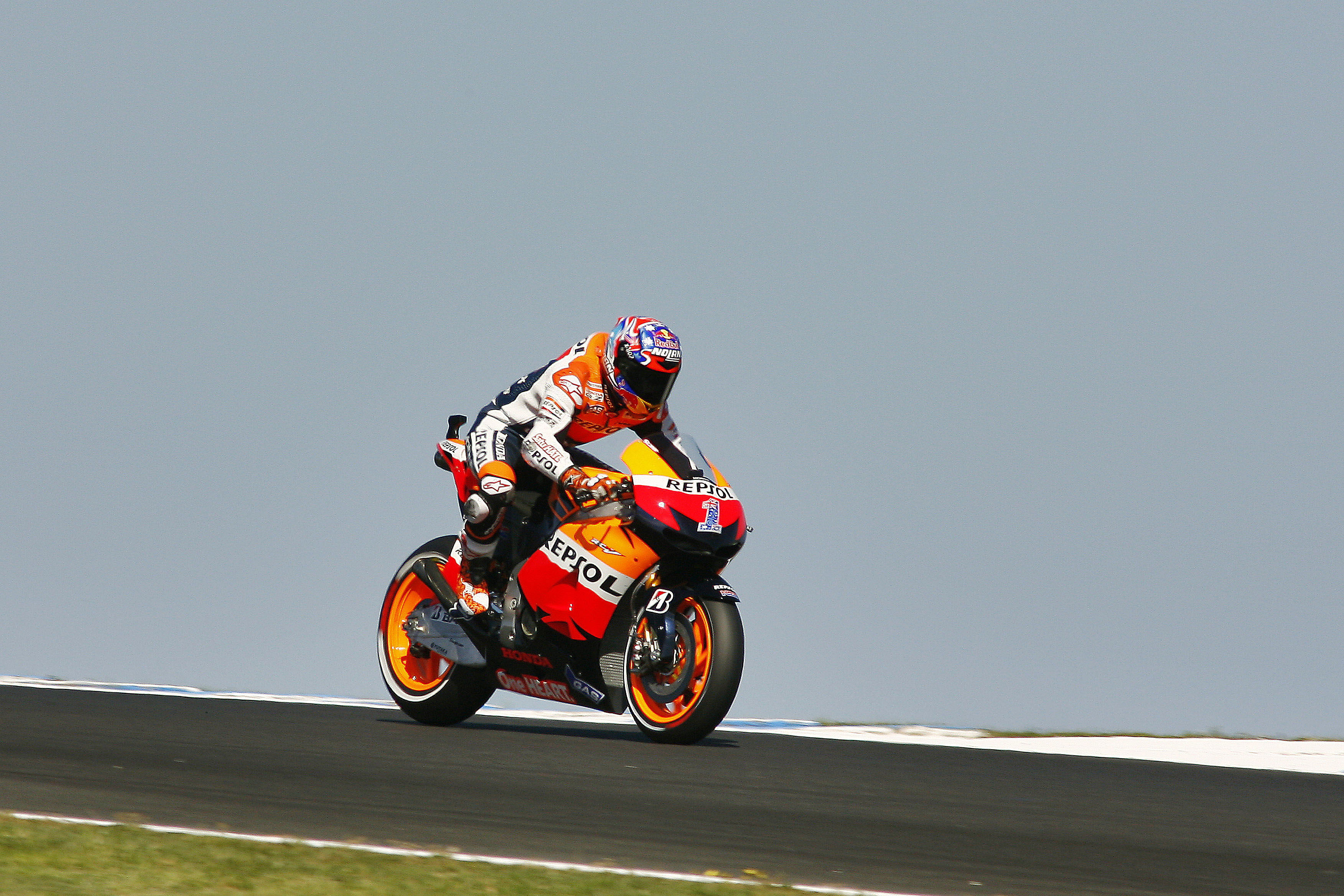 Casey Stoner back on a Honda for Austrian MotoGP legends parade