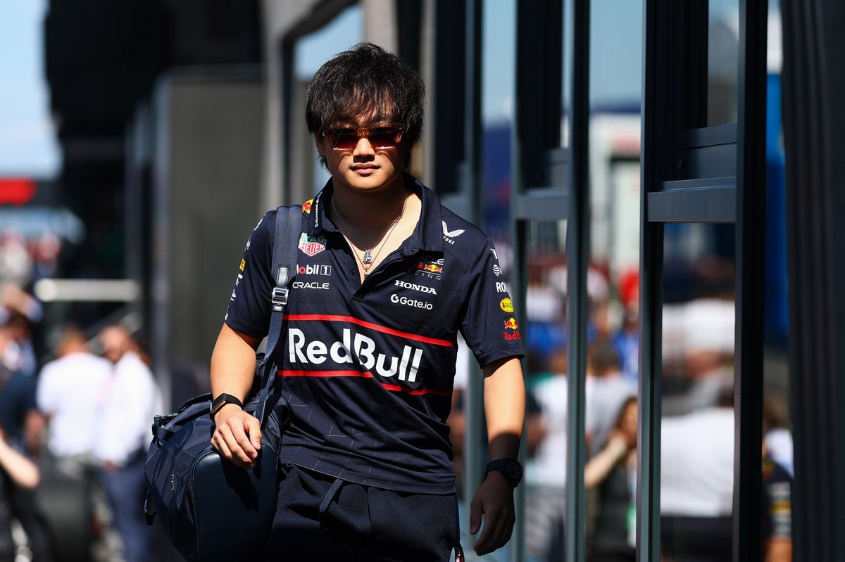 Red Bull, Tsunoda’nın Macaristan Yarış sonucunun sorumluluğunu üstlendi