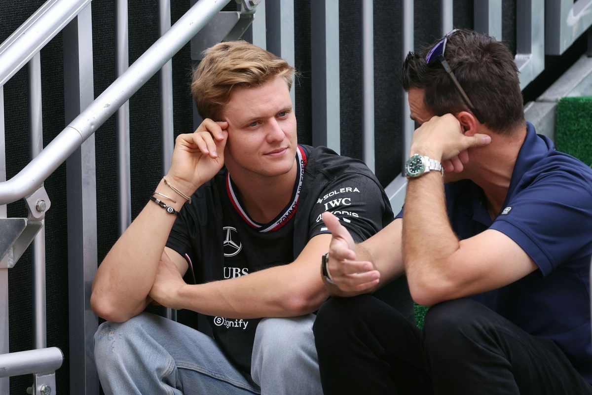 Schumacher, Cadillac’ın yedek pilotu olabilir
