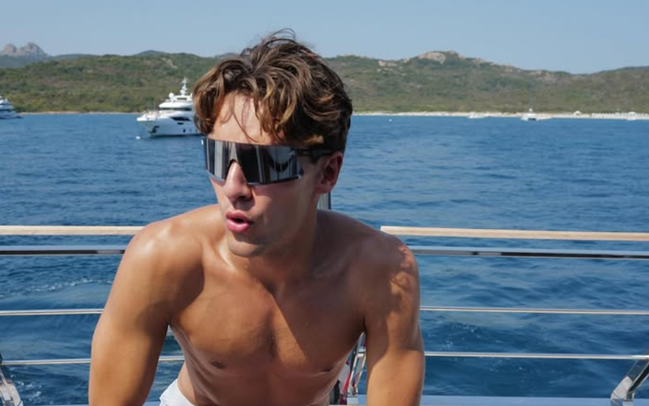 George Russell holidays at the scene of Toto Wolff-Max Verstappen ‘meeting’