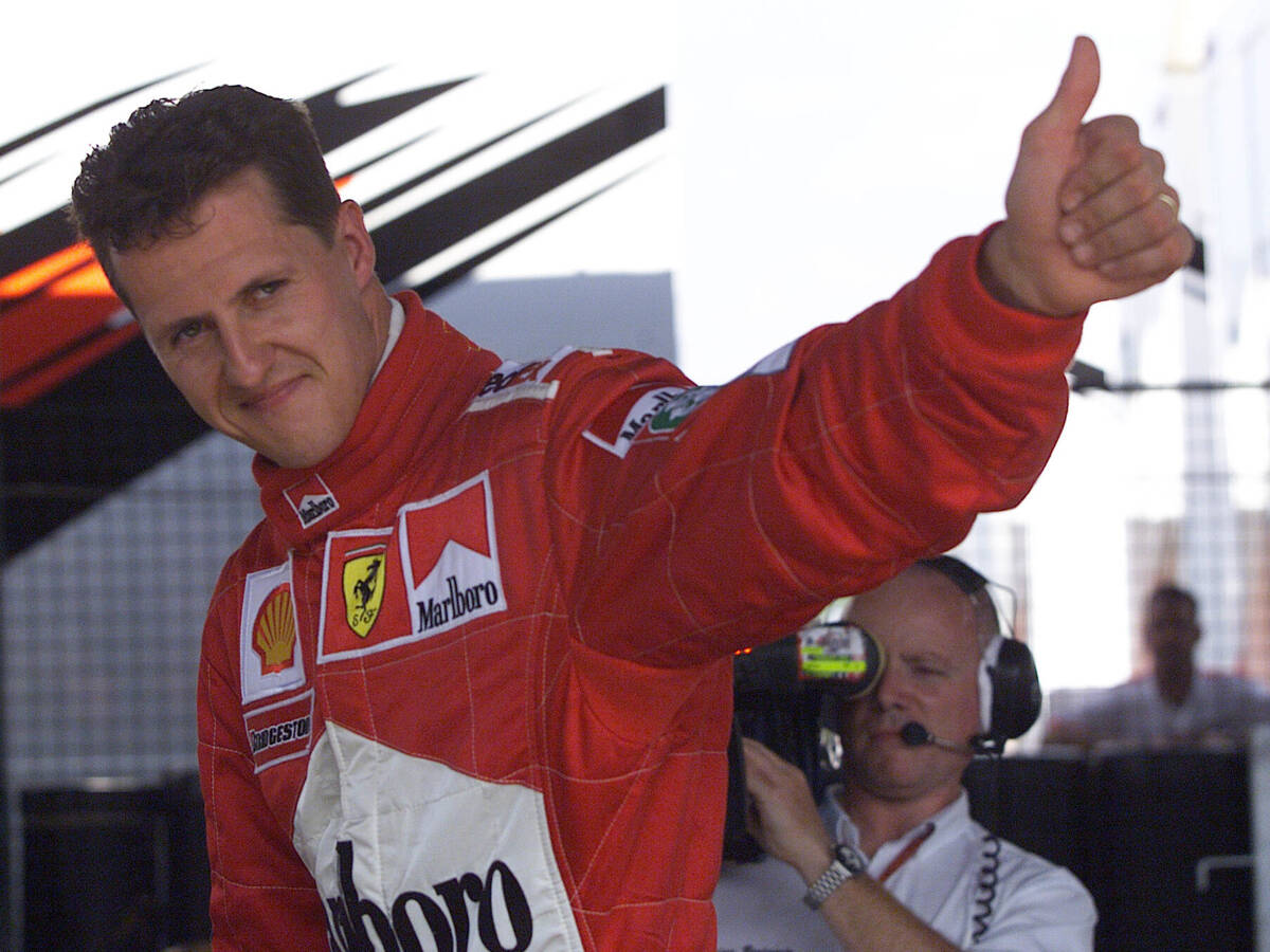 Teurer als ein Neuwagen: Rennanzug von Michael Schumacher versteigert