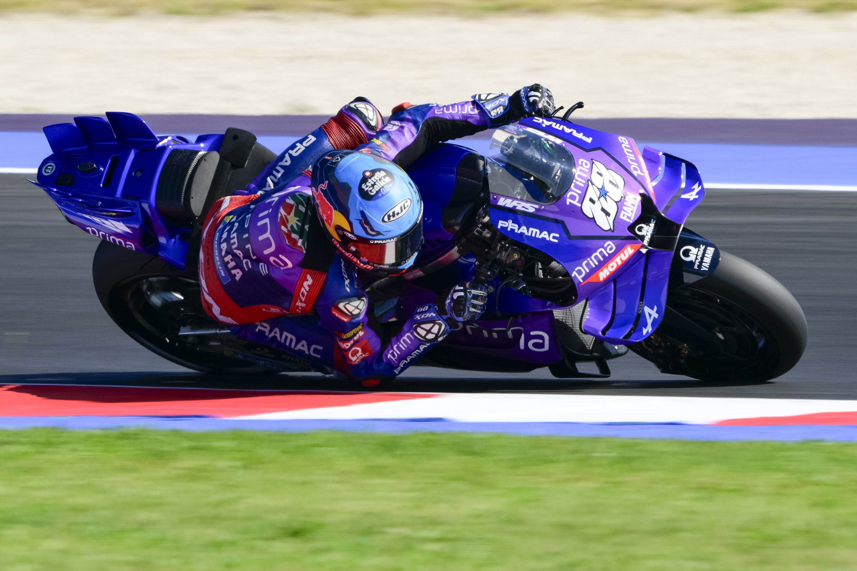 Miguel Oliveira “looking into different options” for 2026: “Racing is my priority”