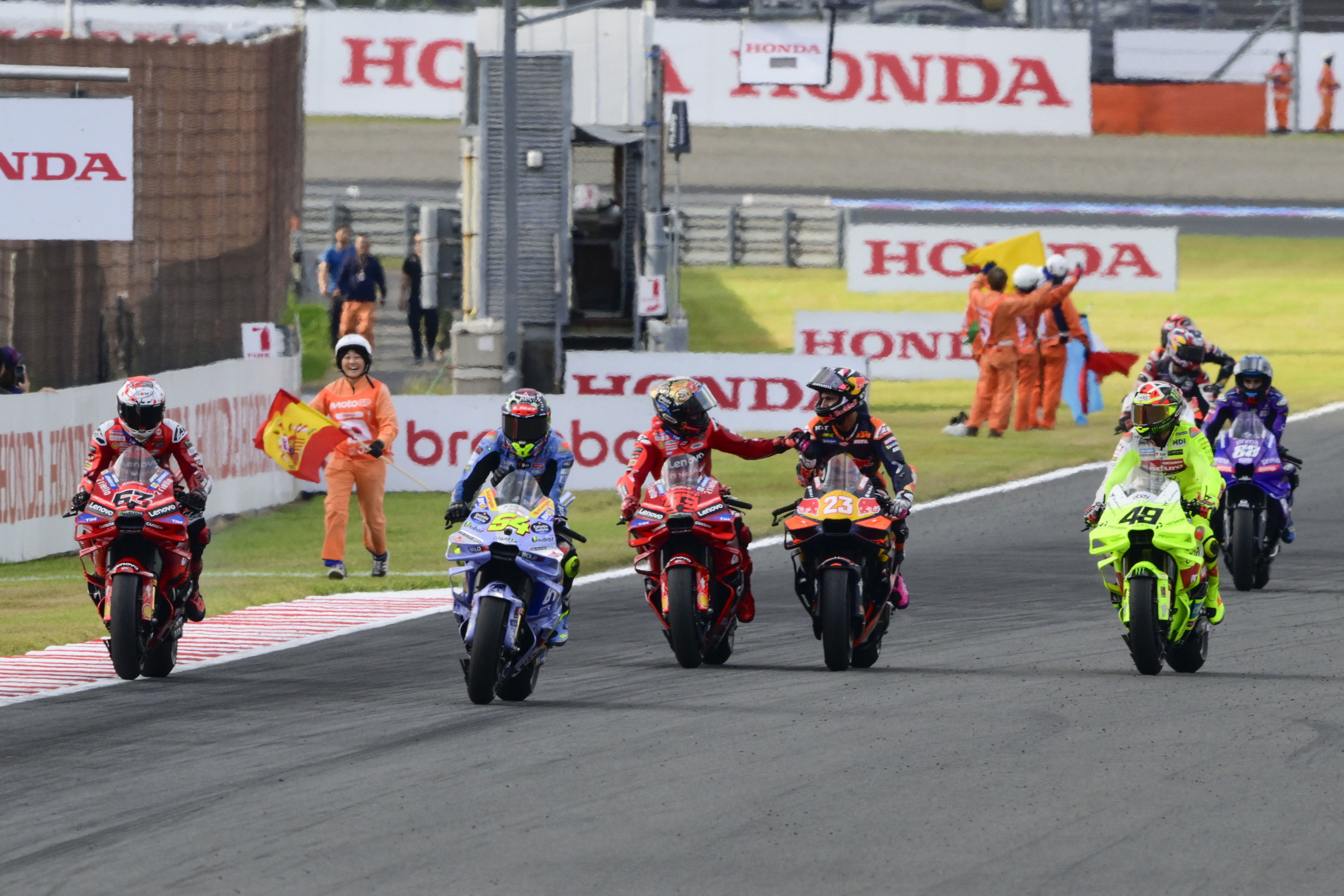 MotoGP rivals react to Marc Marquez’s title glory: “Even I was emotional”