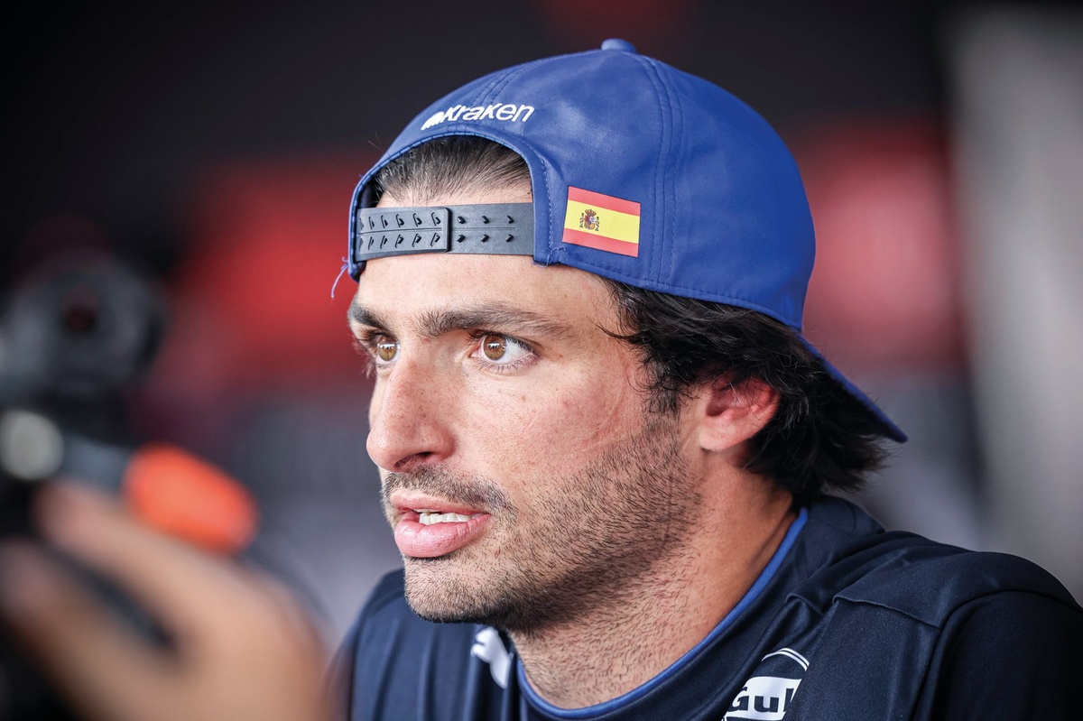 Sainz: “Formula 1 tam zamanlı hakemler atamalı”