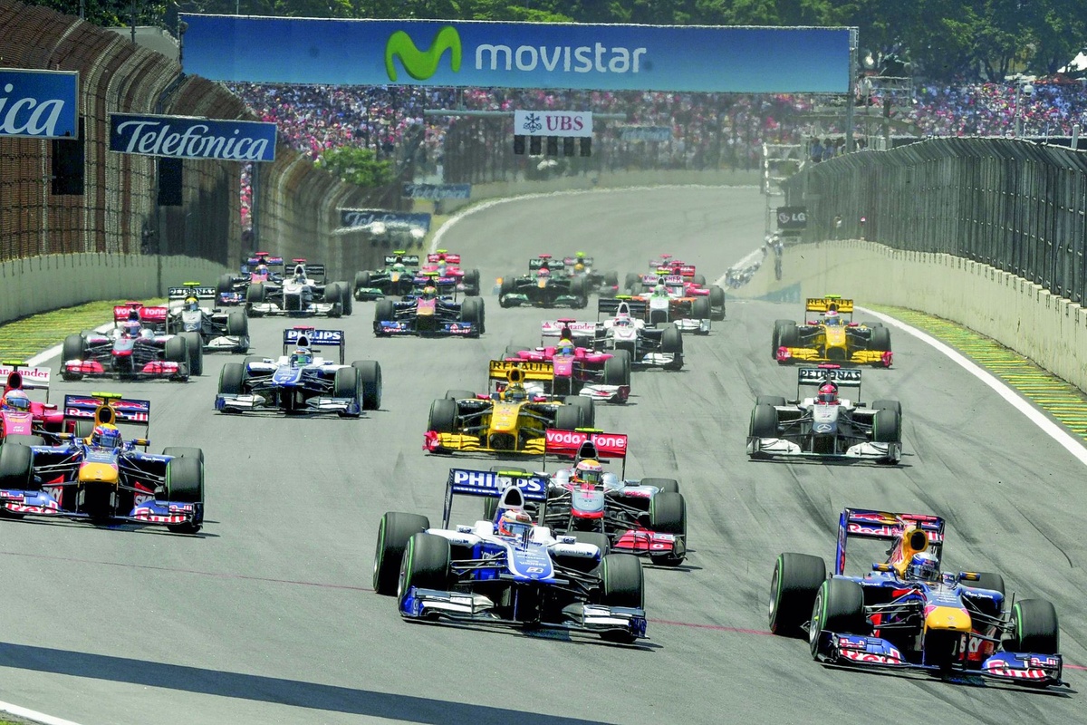 Verstappen: “Formula 1, 2010 civarında kullanılan araçlara geri dönmeli”