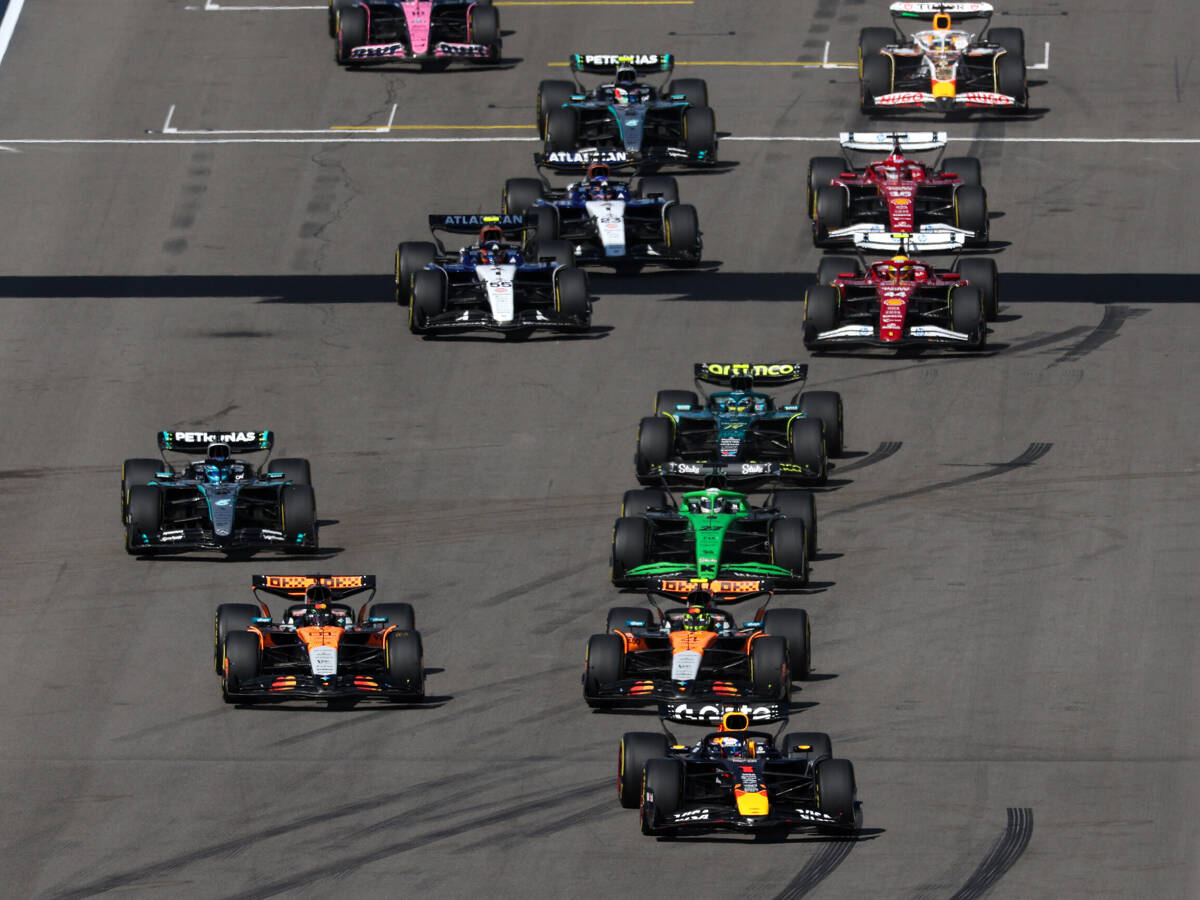 Von der Leinwand zum Livestream: Wie die Formula 1 zum Milliarden-TV-Geschäft wurde Von der Leinwand zum Livestream: Wie die Formula 1 zum Milliarden-TV-Geschäft wurde