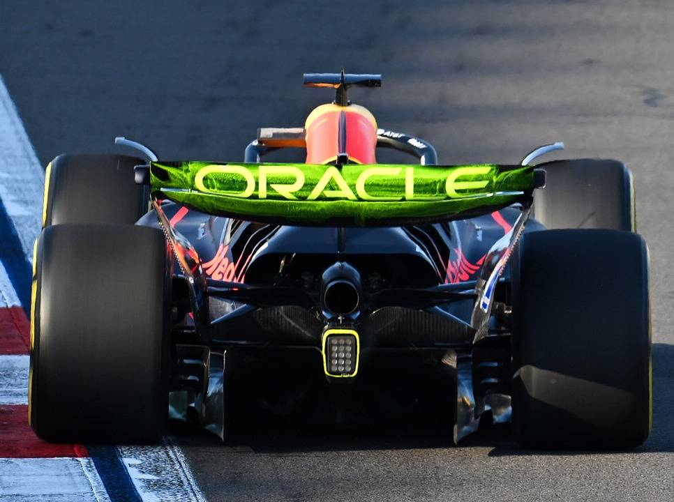 Red Bull verteidigt Entwicklungsstrategie: Helmut Marko erinnert an 2021 Red Bull verteidigt Entwicklungsstrategie: Helmut Marko erinnert an 2021