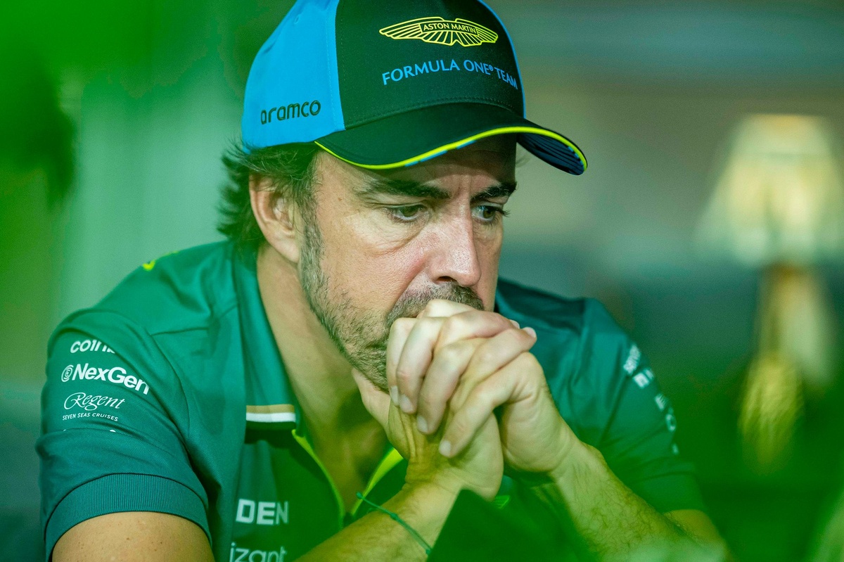Alonso: “Verstappen’in şampiyon olmak için mucizeye ihtiyacı var”