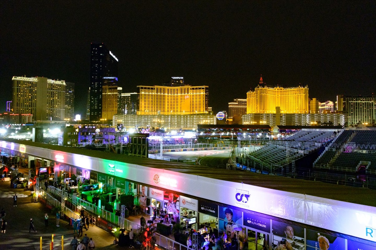 Formula 1, Disney iş birliğini 2025 Las Vegas GP’de başlatacak Formula 1, Disney iş birliğini 2025 Las Vegas GP’de başlatacak