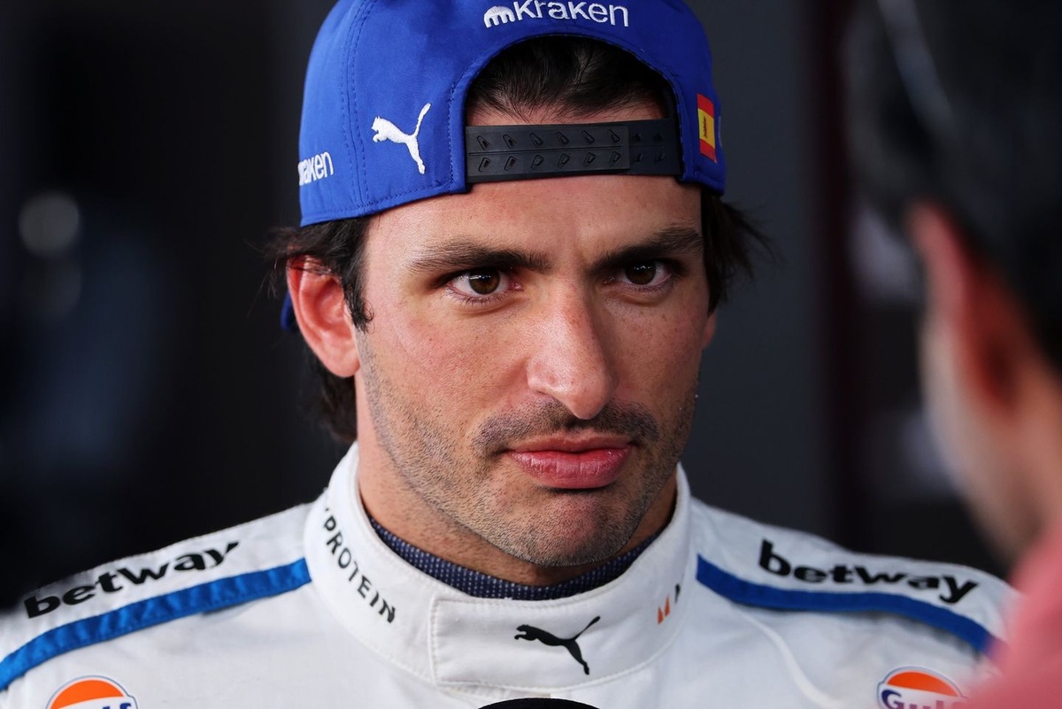 Sainz: “Williams’la geçen yılki pole’ümden sadece üç ondalık gerideyiz” Sainz: “Williams’la geçen yılki pole’ümden sadece üç ondalık gerideyiz”