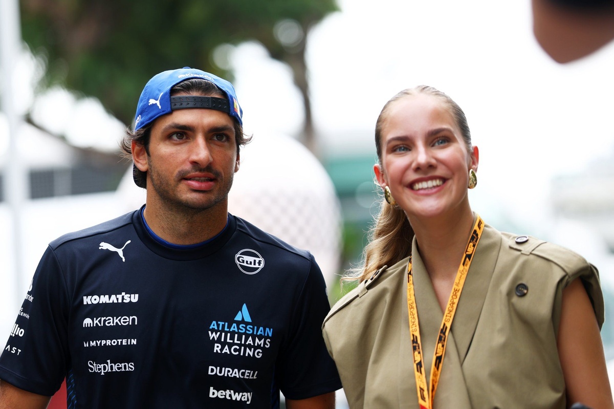 Sainz: “Formula 1 yayınlarında pilotlardan çok sevgililerini veya ünlüleri görüyoruz”