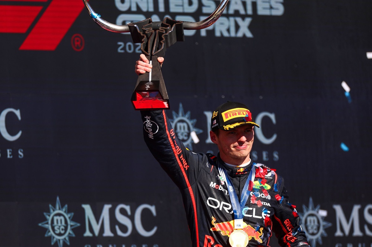 Verstappen: “Eğer şampiyon olmak istiyorsak her şeyi mükemmel yapmaya devam etmeliyiz”