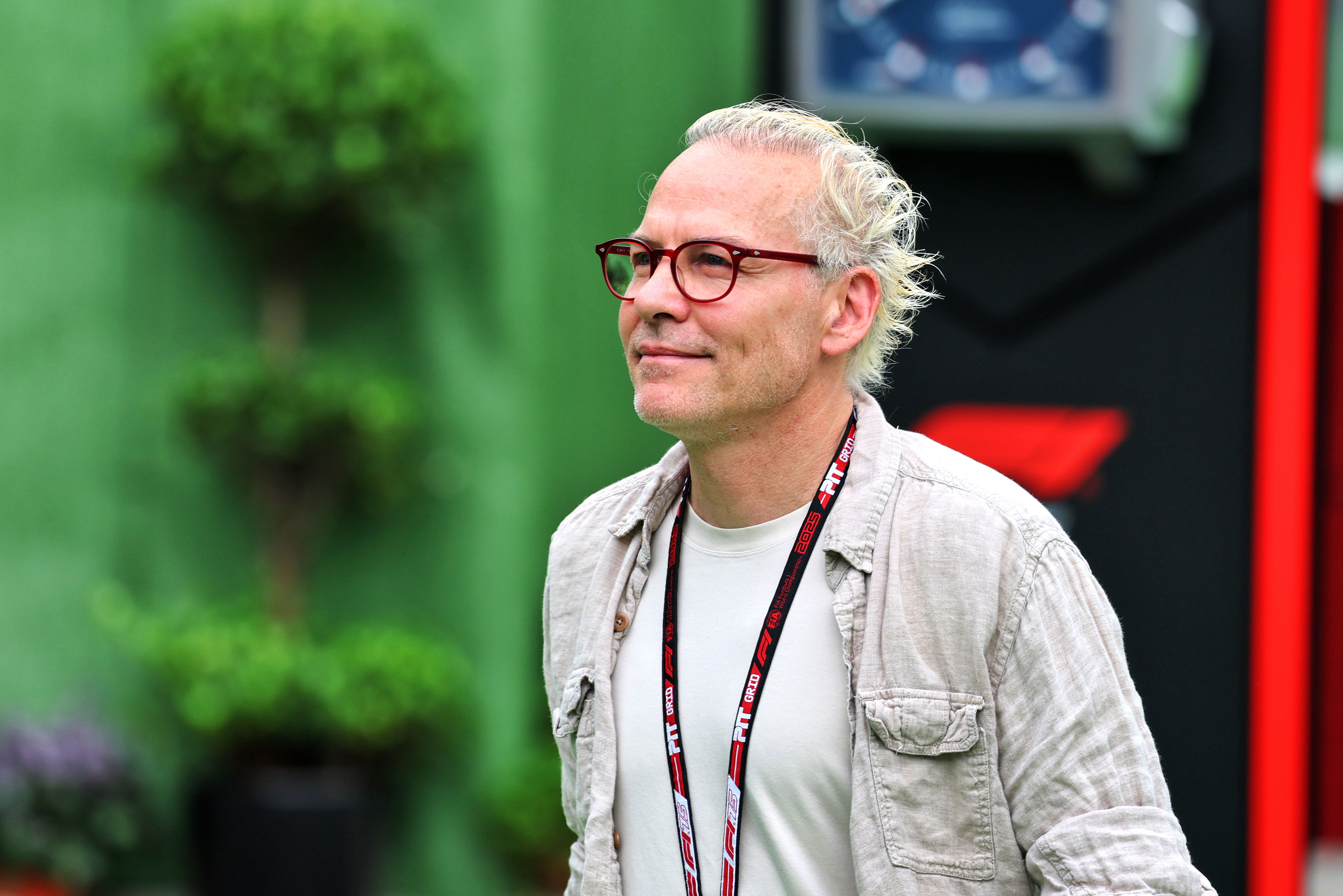 Jacques Villeneuve launches fresh criticism of McLaren’s “very soft” F1 ‘Papaya Rules’