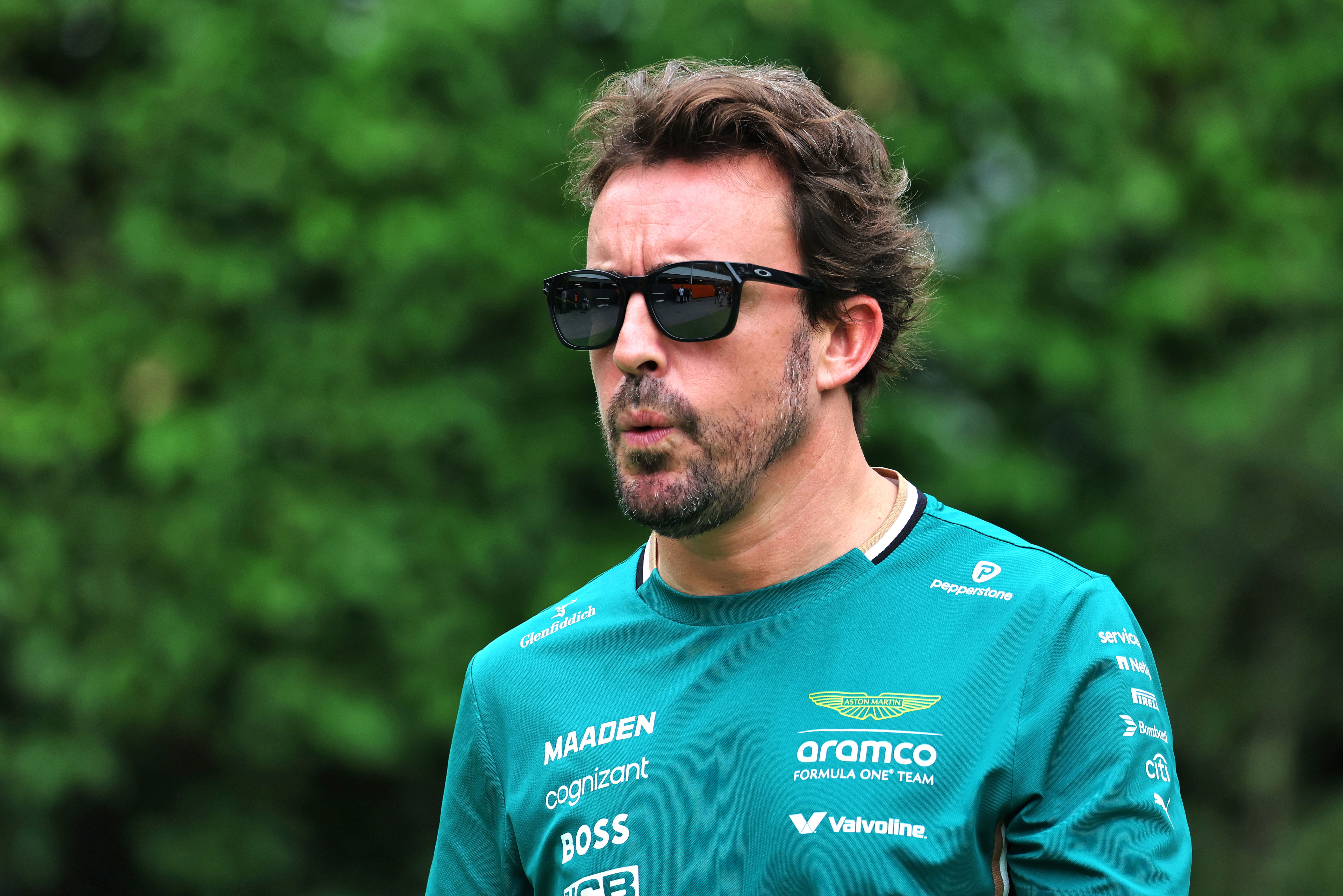 Fernando Alonso takes cheeky dig at F1 after Singapore GP radio message goes public