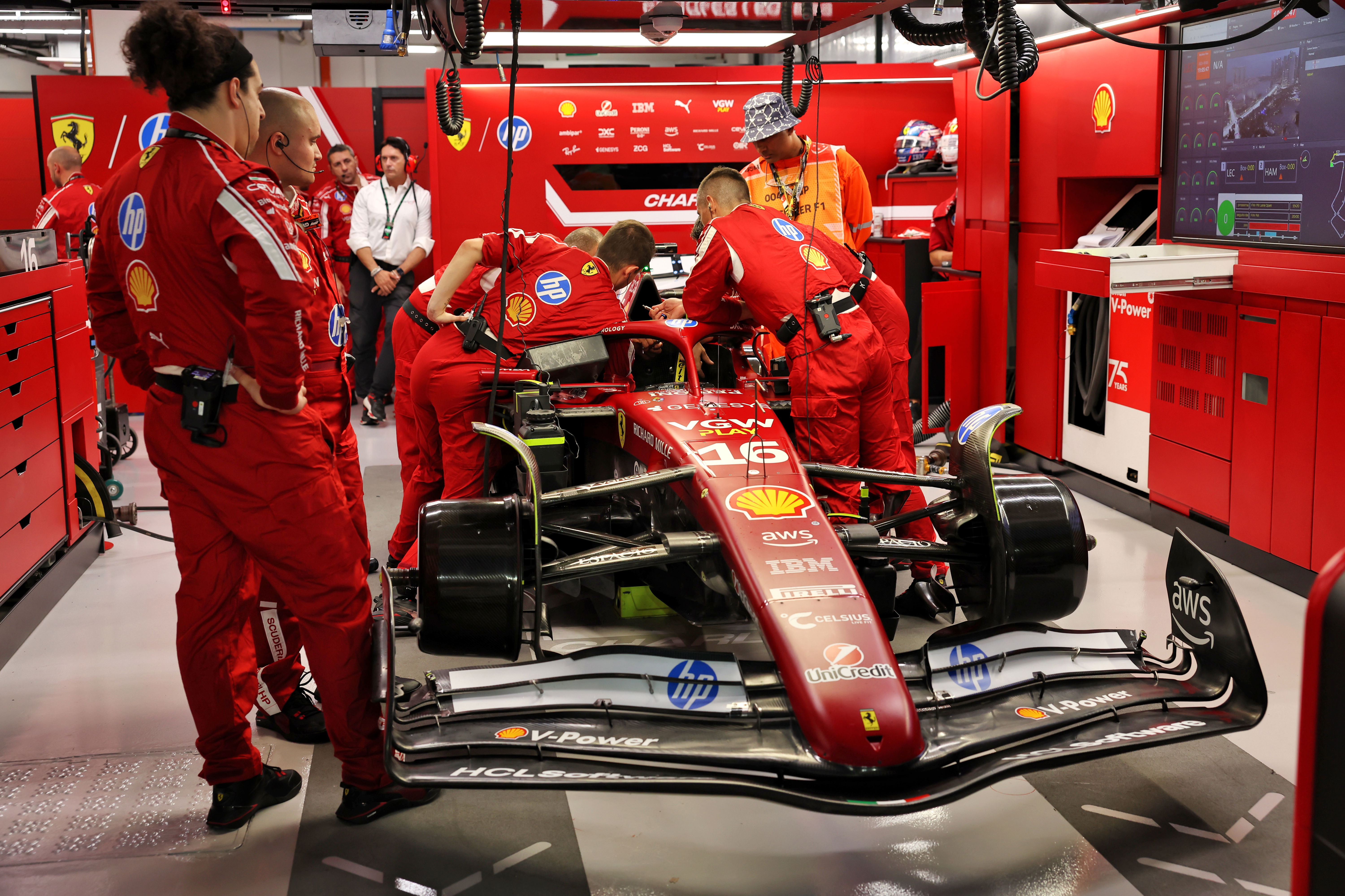 Ferrari just ahead of Williams as post-summer break F1 slump continues at Singapore GP