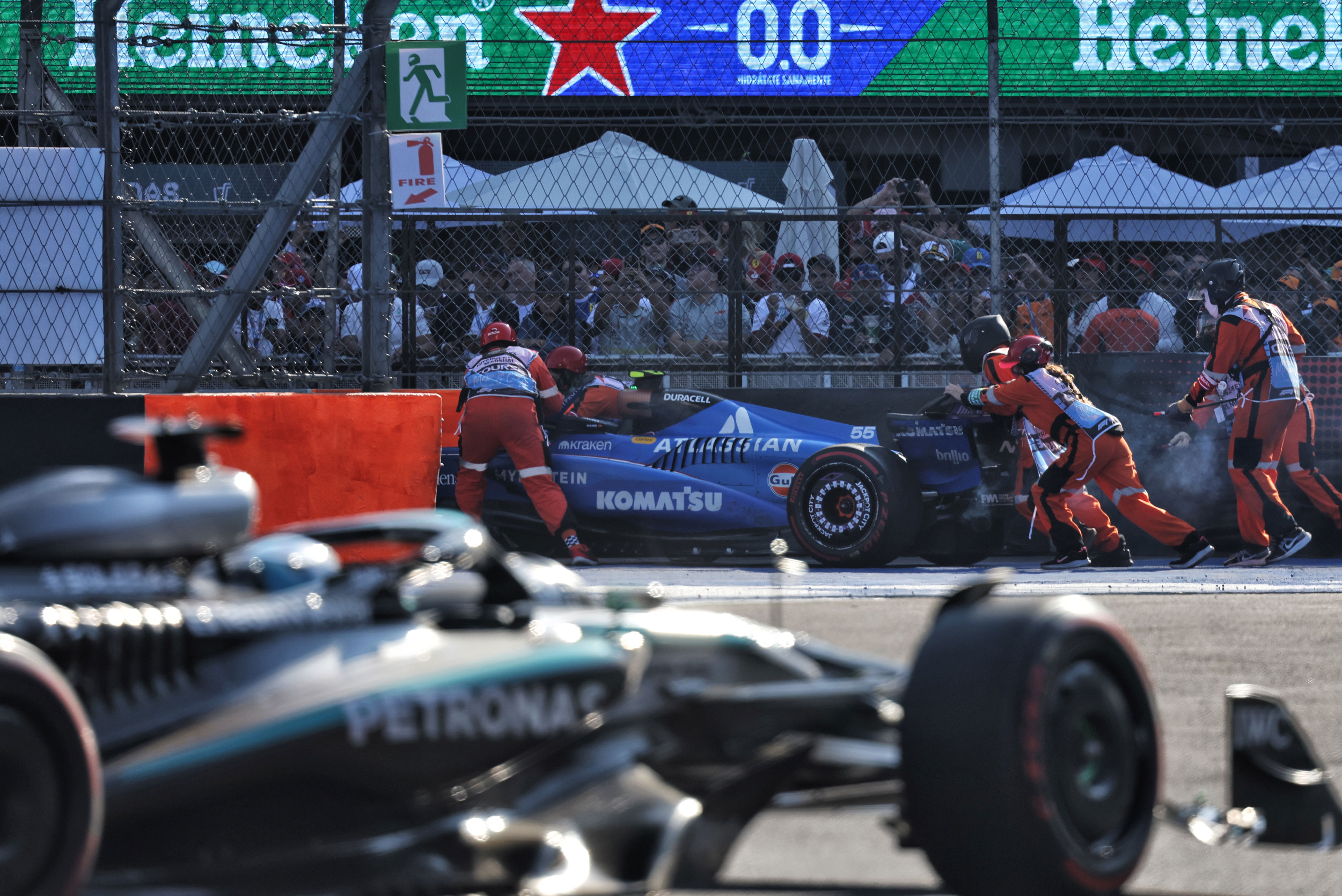 Jacques Villeneuve blasts “embarrassing” late VSC in F1 Mexico City GP Jacques Villeneuve blasts “embarrassing” late VSC in F1 Mexico City GP