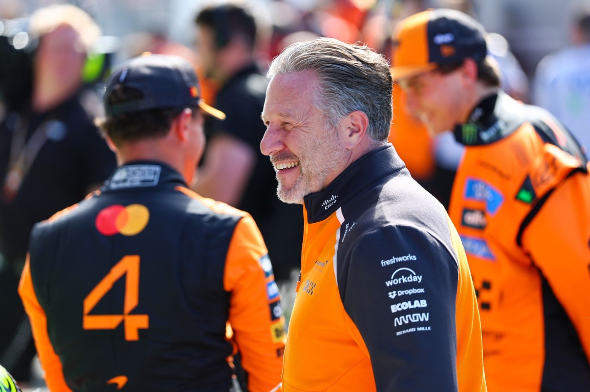 McLaren, Austin öncesi iki özel koleksiyon çıkardı