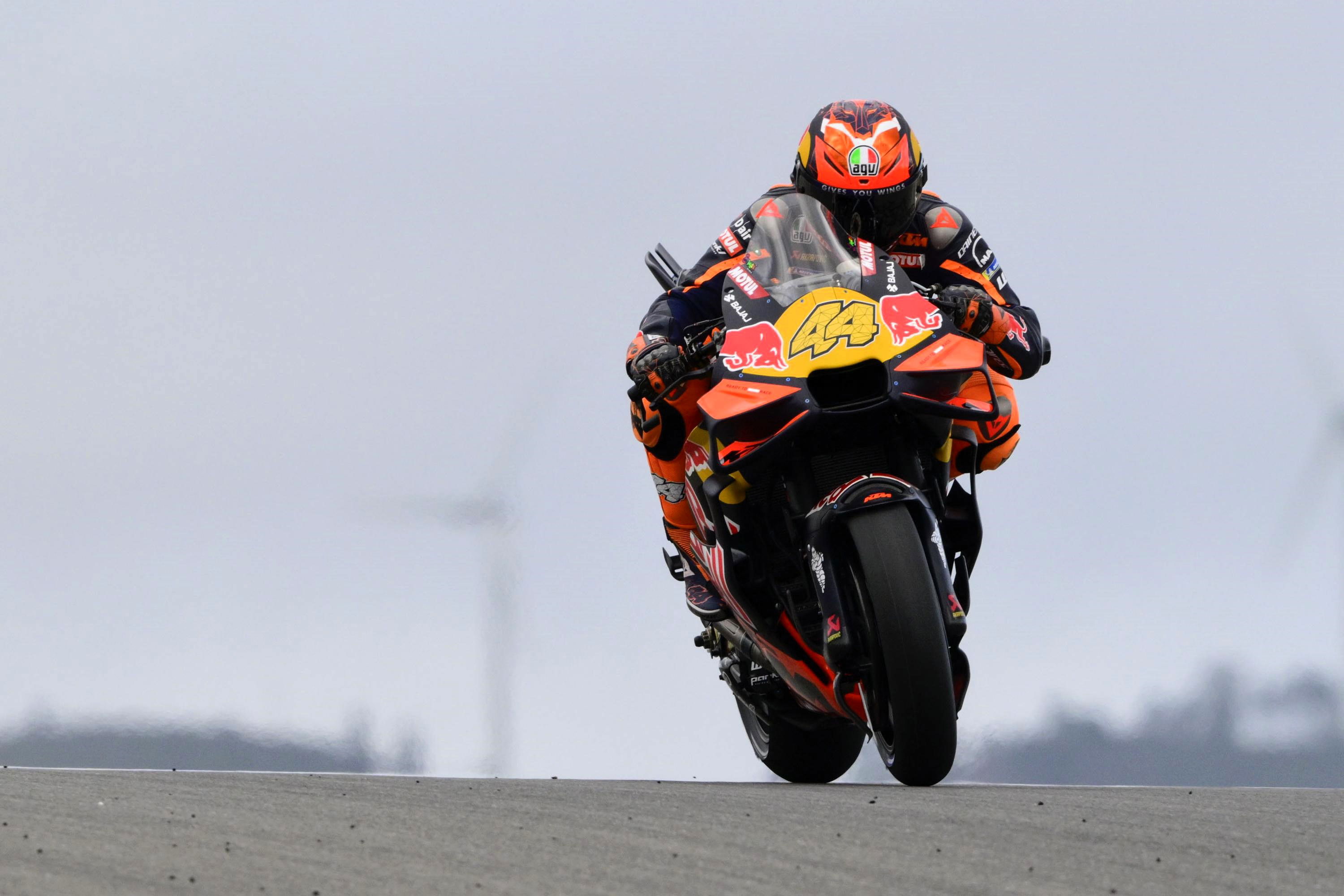 Pol Espargaro puts demons to rest in Portimao MotoGP practice: “Last time I crashed here was bad” Pol Espargaro puts demons to rest in Portimao MotoGP practice: “Last time I crashed here was bad”