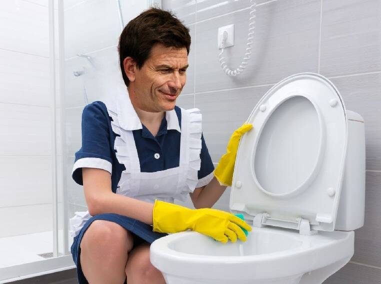 Toto Wolff: Habe der Putzfrau erklärt, wie sie das Klo saubermachen soll Toto Wolff: Habe der Putzfrau erklärt, wie sie das Klo saubermachen soll