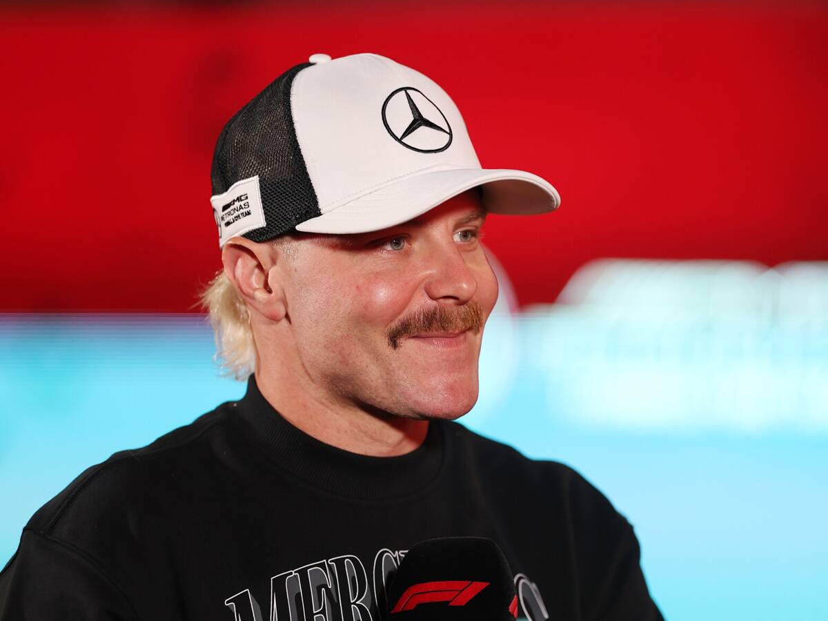 Bottas in göttlicher Mission: Der Finne verheiratet ein Brautpaar in Vegas