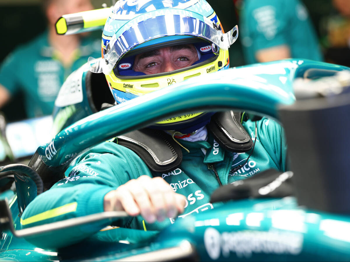 Fernando Alonso im Party-Modus: Nur noch zwei Rennen mit dem AMR25