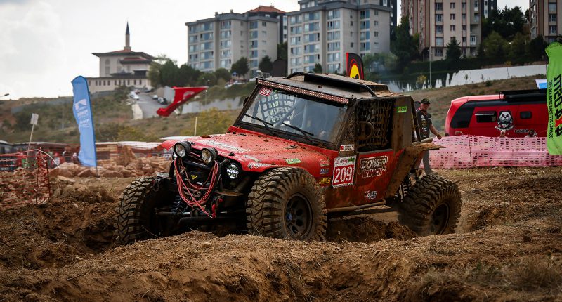 Dev 4×4’ler Pendik’te Buluşuyor Dev 4×4’ler Pendik’te Buluşuyor