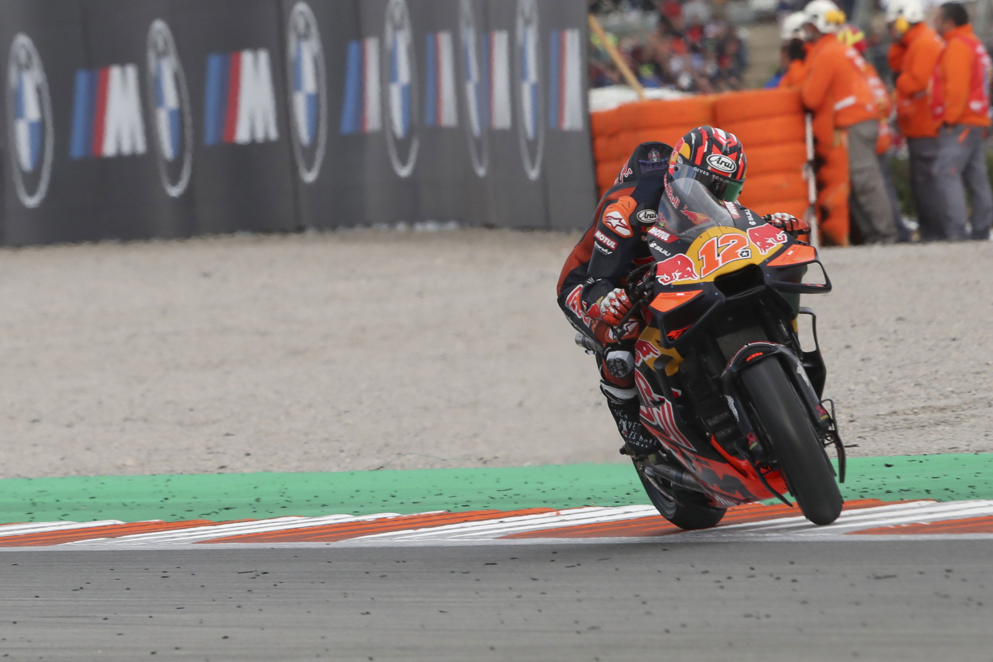 Maverick Vinales cuts Valencia MotoGP short to focus on 2026: “It was quite smart” Maverick Vinales cuts Valencia MotoGP short to focus on 2026: “It was quite smart”