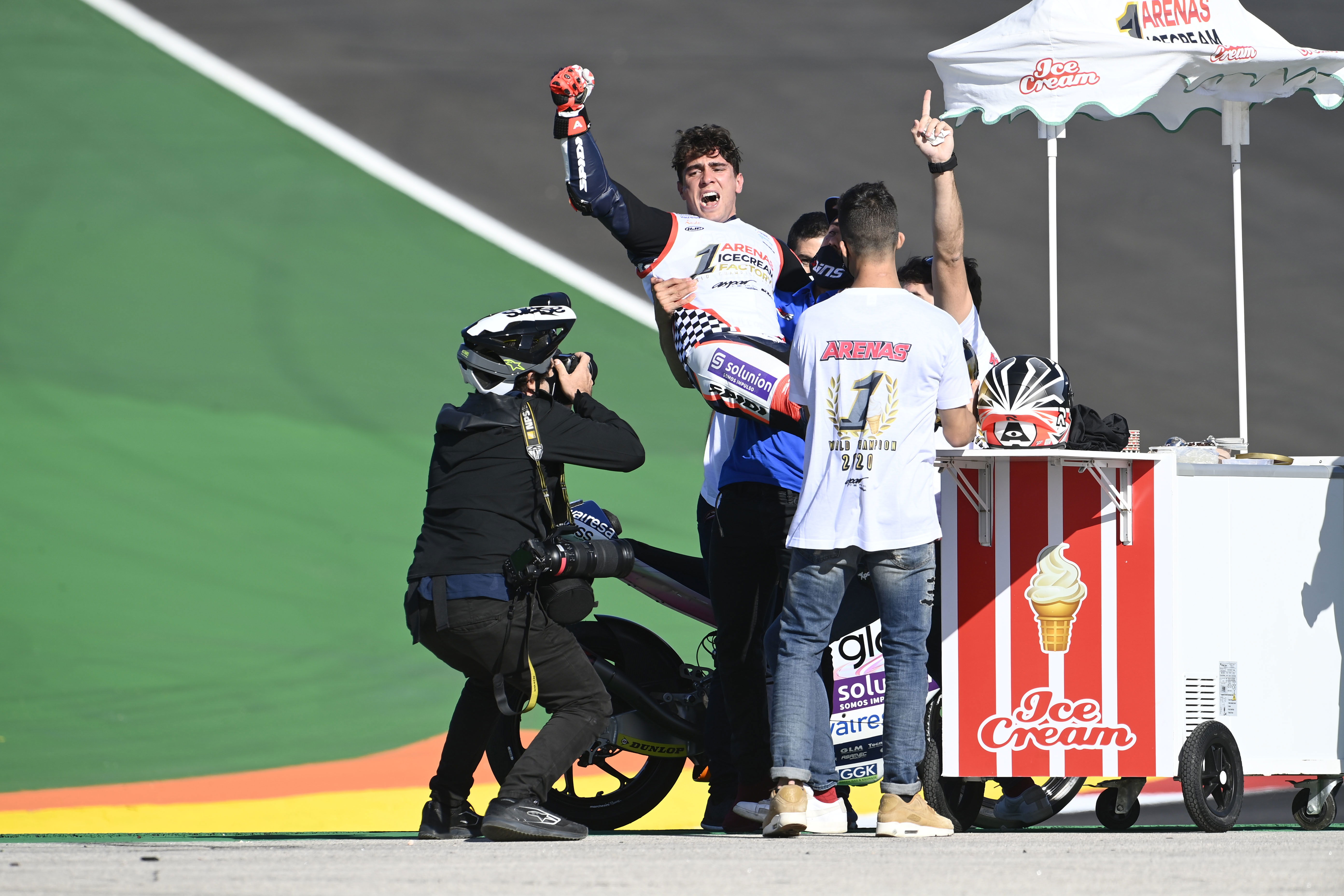 Former world champion announces emotional departure from MotoGP paddock Former world champion announces emotional departure from MotoGP paddock