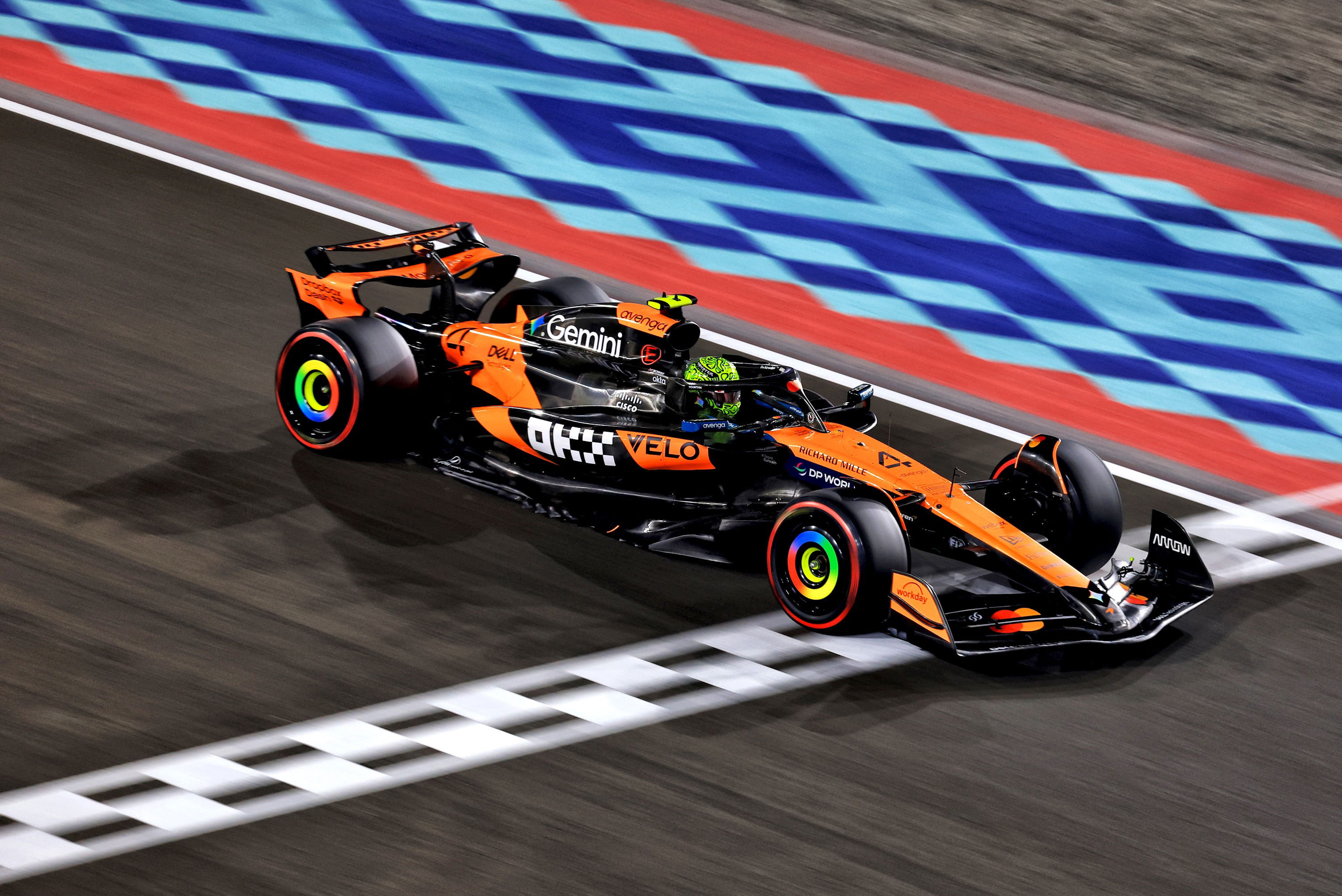 2025 F1 Qatar GP Race LIVE: Can Lando Norris wrap up the F1 title in Lusail?