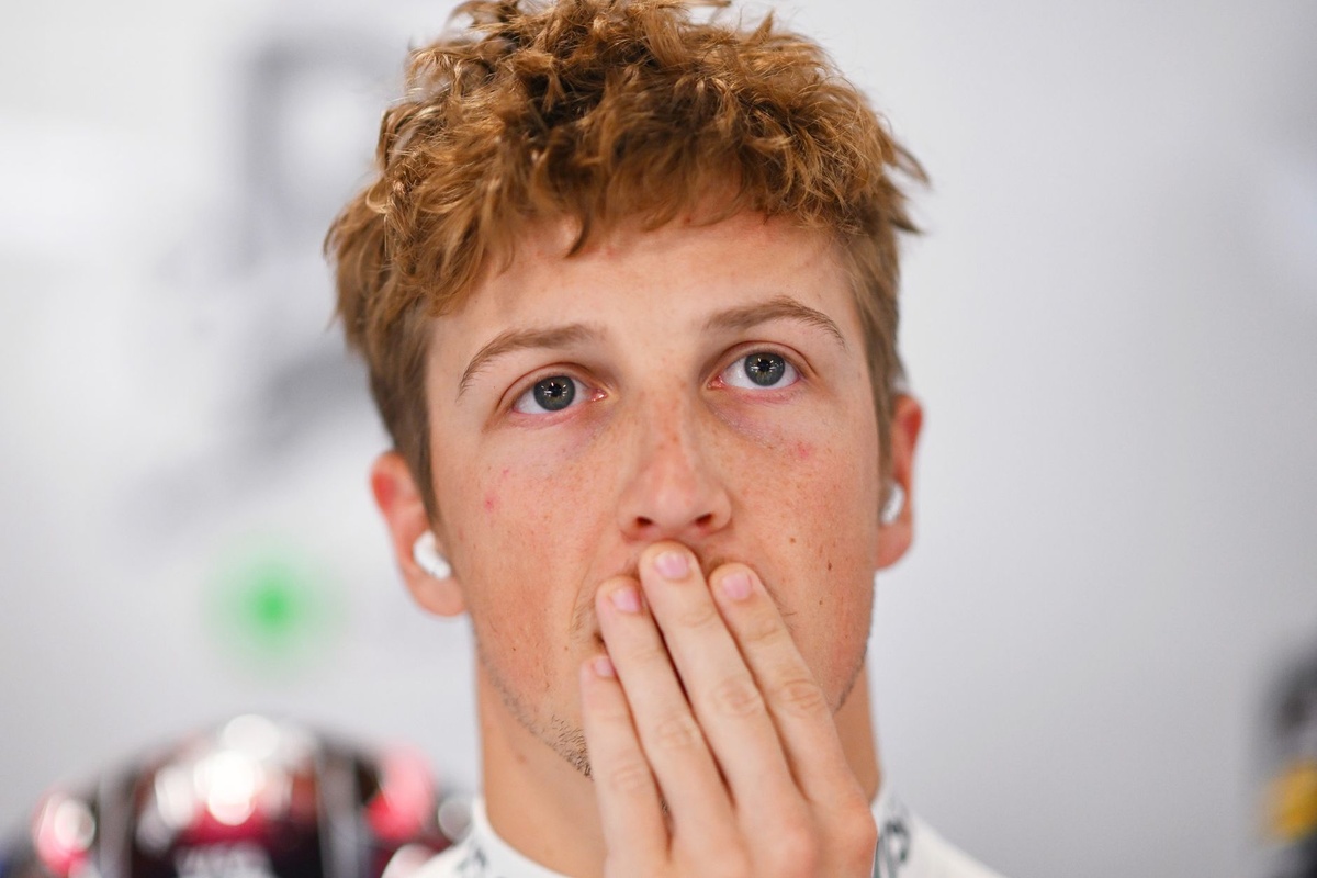 Lawson, hem takımından hem de Piastri’den özür diledi