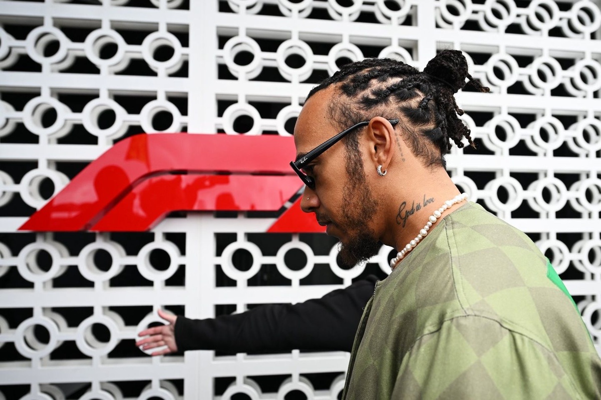 Montoya: “Ferrari, Hamilton’ı dinlemiyor”