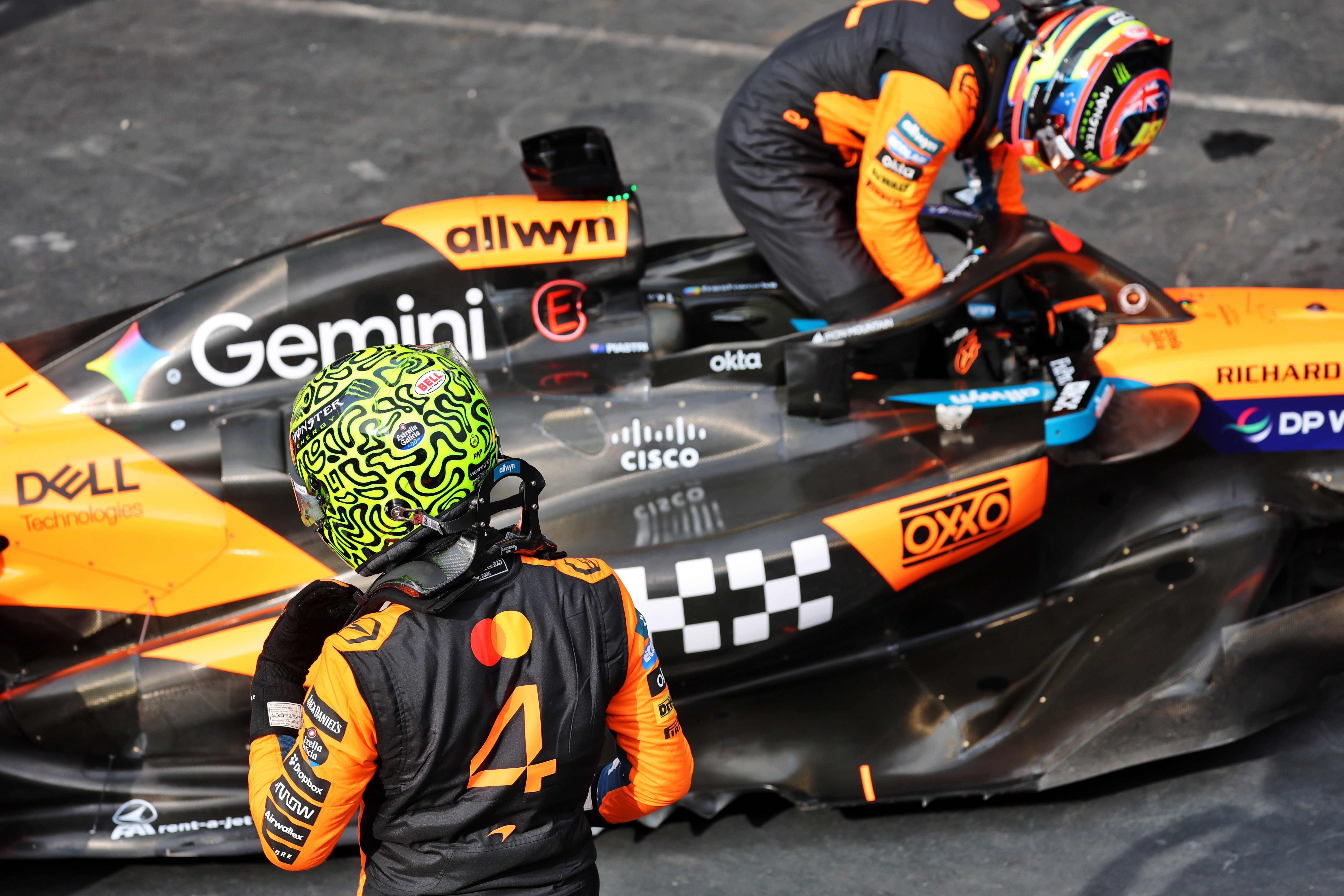 Guenther Steiner puzzled by McLaren duo’s “very weird” F1 form switch