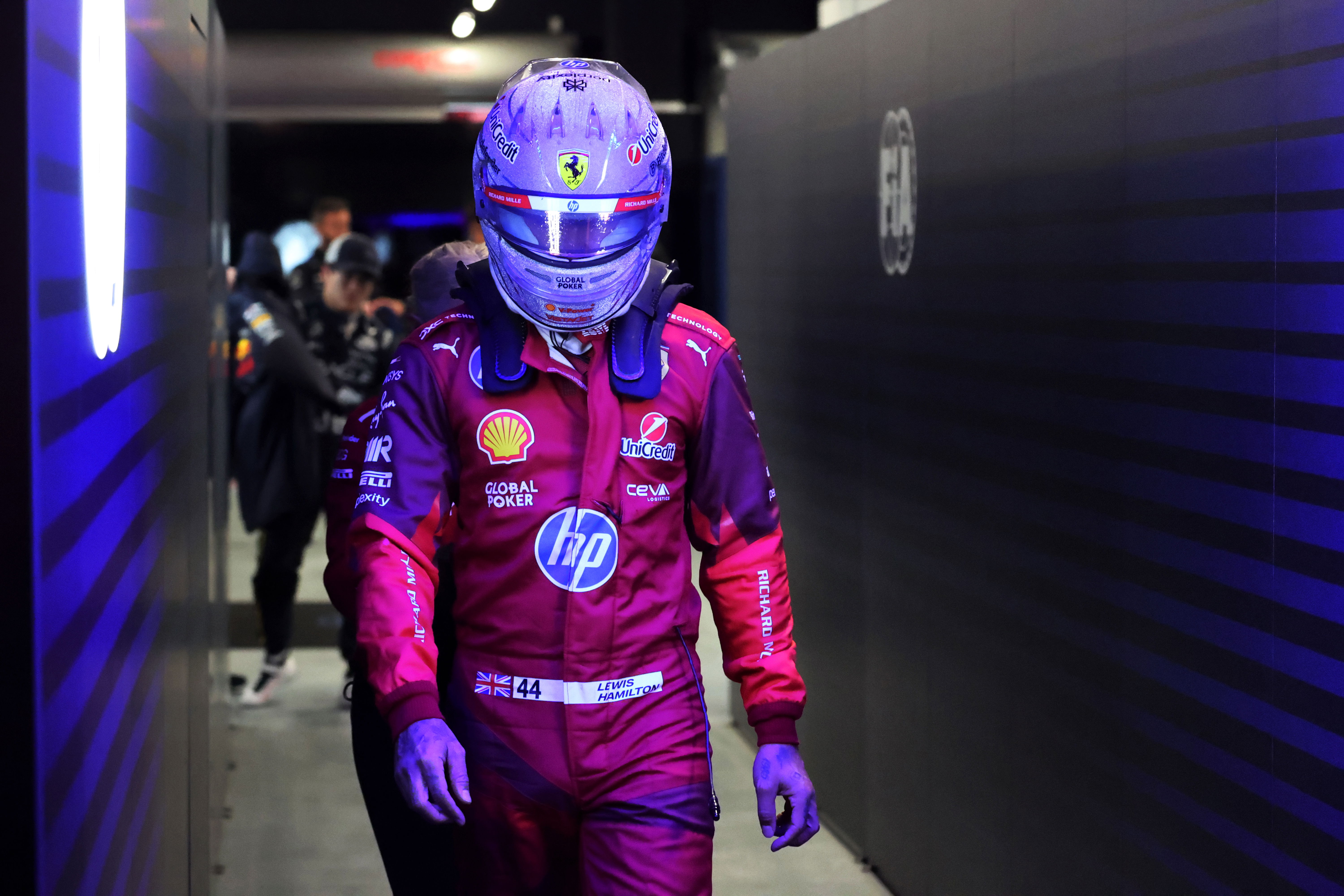 Lewis Hamilton qualifies last at Las Vegas GP as Ferrari nightmare continues