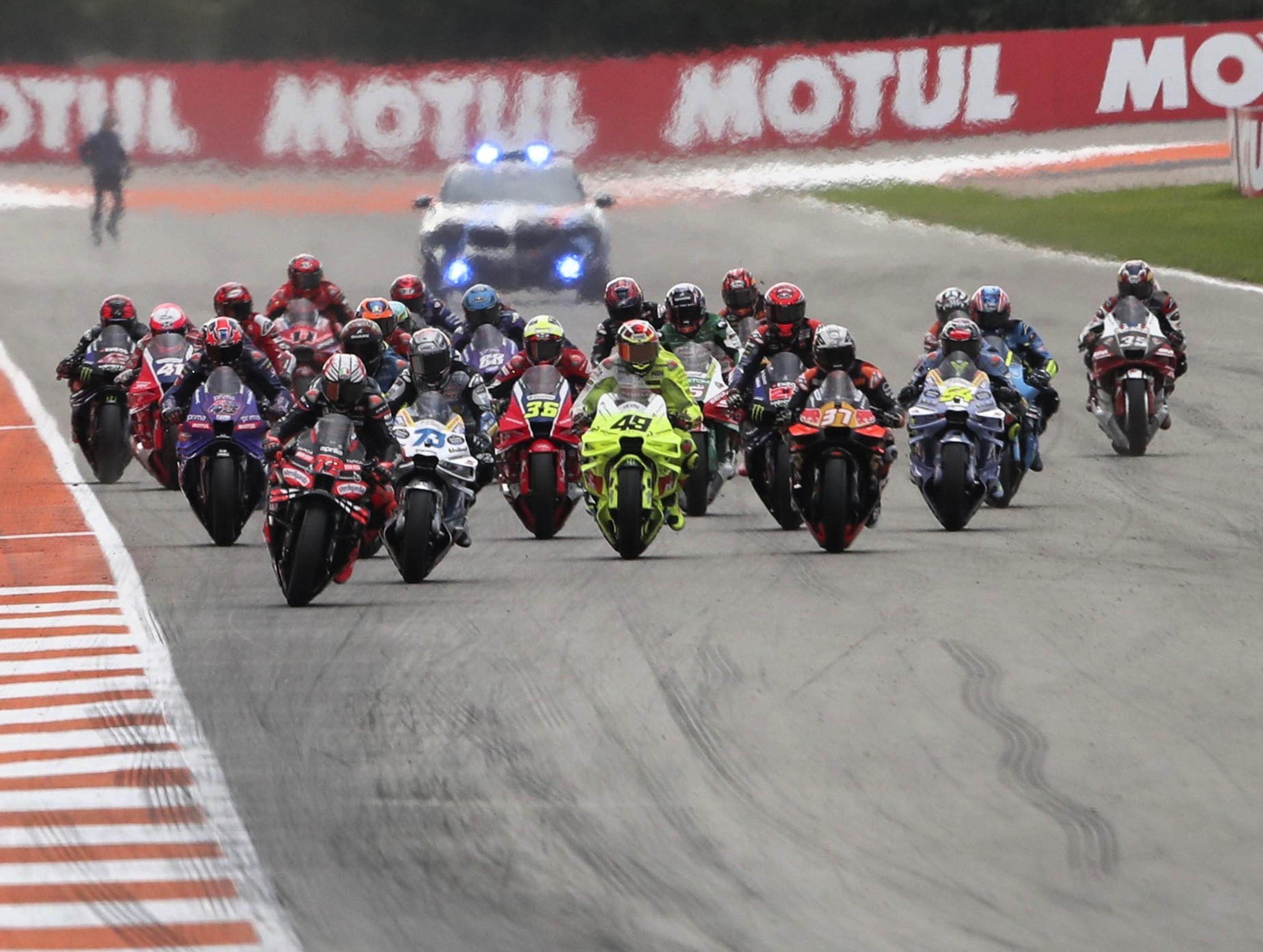 850cc MotoGP: “Maybe an Inline4 would not be a bad idea!” – Exclusive 850cc MotoGP: “Maybe an Inline4 would not be a bad idea!” – Exclusive