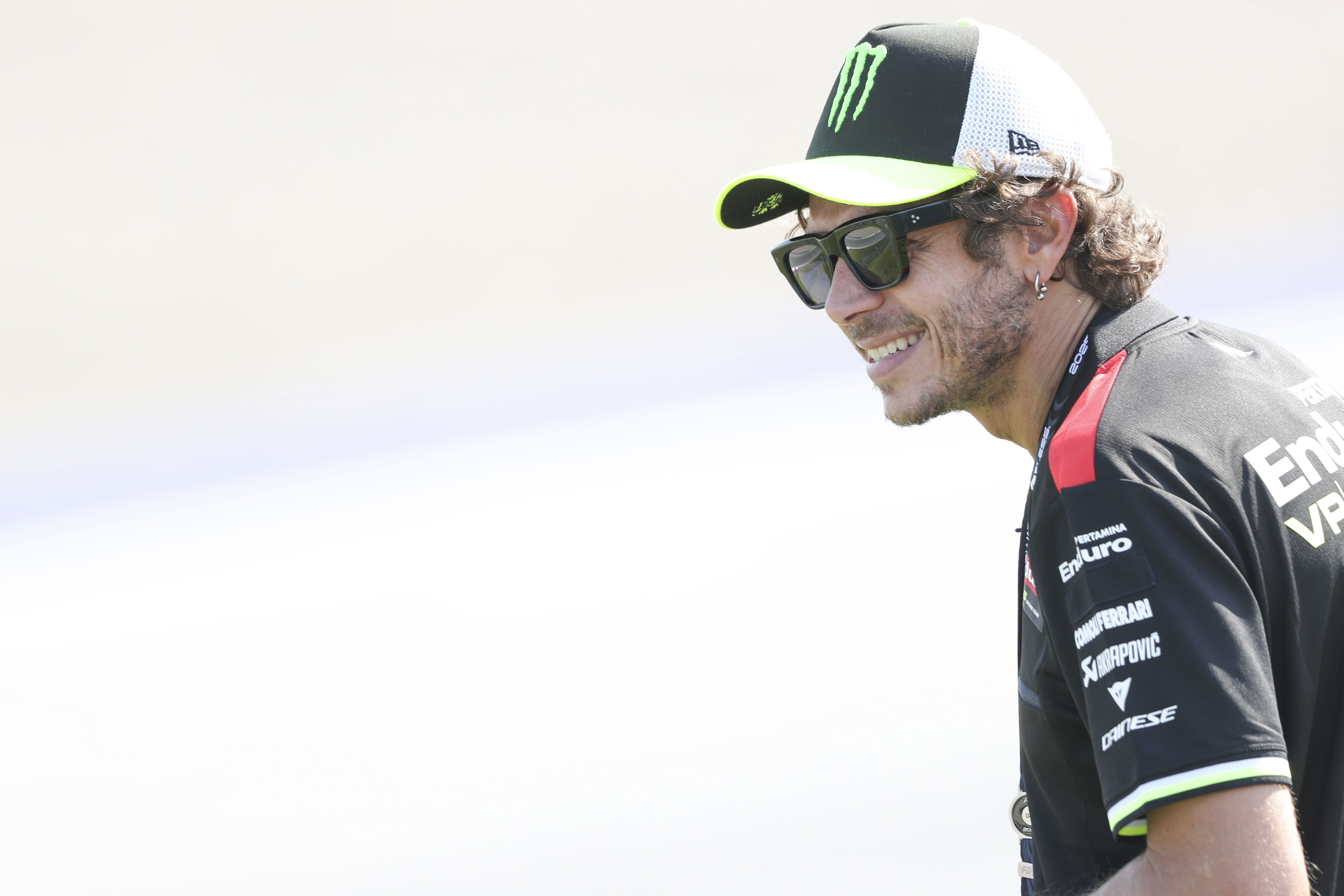 Brad Pitt to play Valentino Rossi in MotoGP movie? “We look alike!”