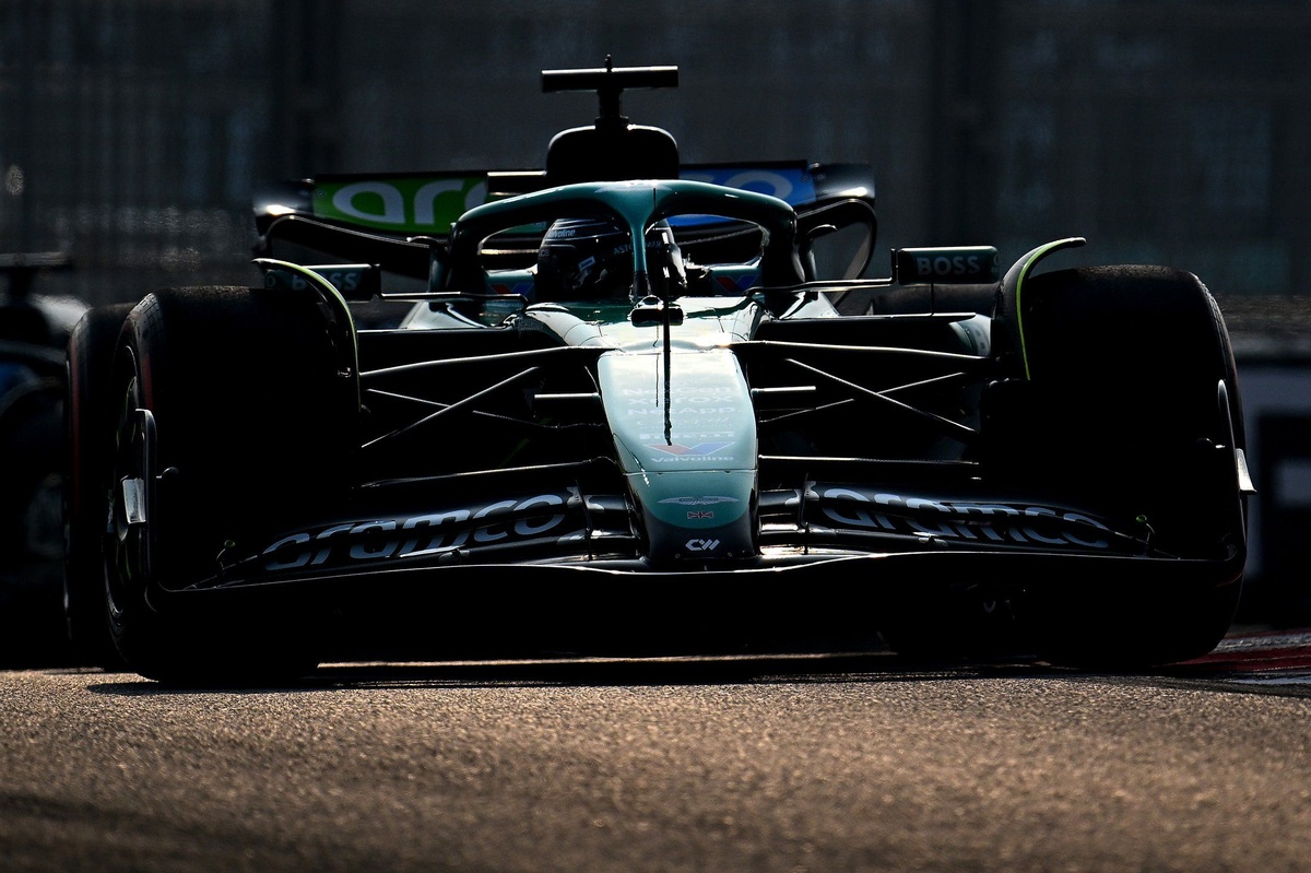 2026 aracının gelişim sürecinde problem yaşayan Aston Martin, asıl gücünü yaz aylarında gösterebilir