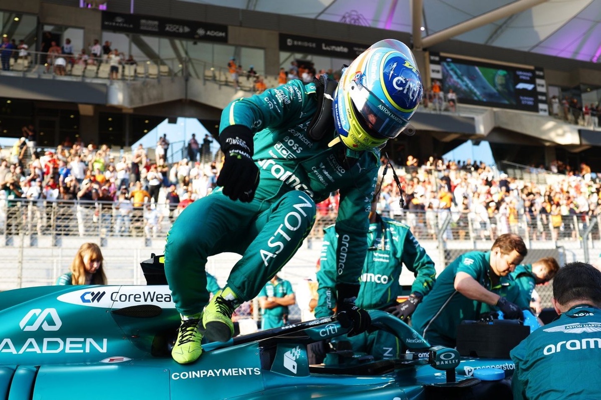 Collins’den Aston Martin’e uyarı: “Beklentilere rağmen çok zor bir sezon olacak” Collins’den Aston Martin’e uyarı: “Beklentilere rağmen çok zor bir sezon olacak”