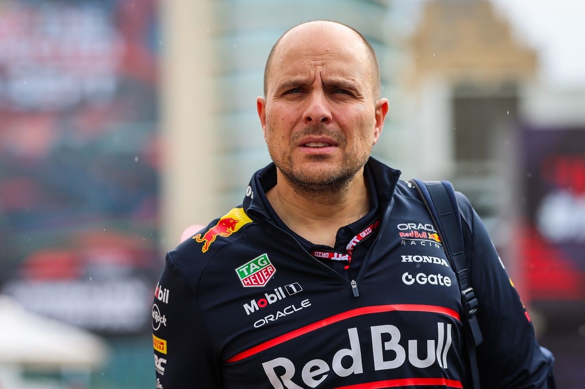 Lambiase, 2026’da Verstappen’in yarış mühendisi olarak Red Bull’da kalacak Lambiase, 2026’da Verstappen’in yarış mühendisi olarak Red Bull’da kalacak