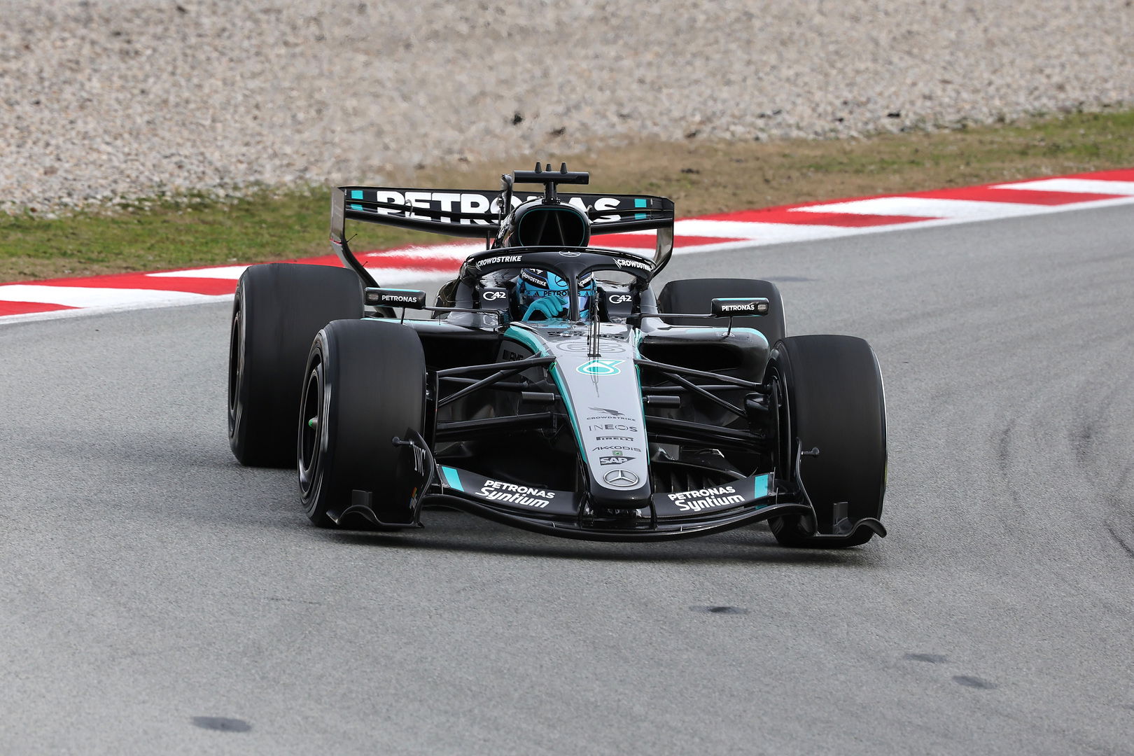 Mercedes set new benchmark, McLaren hit trouble on penultimate F1 test day