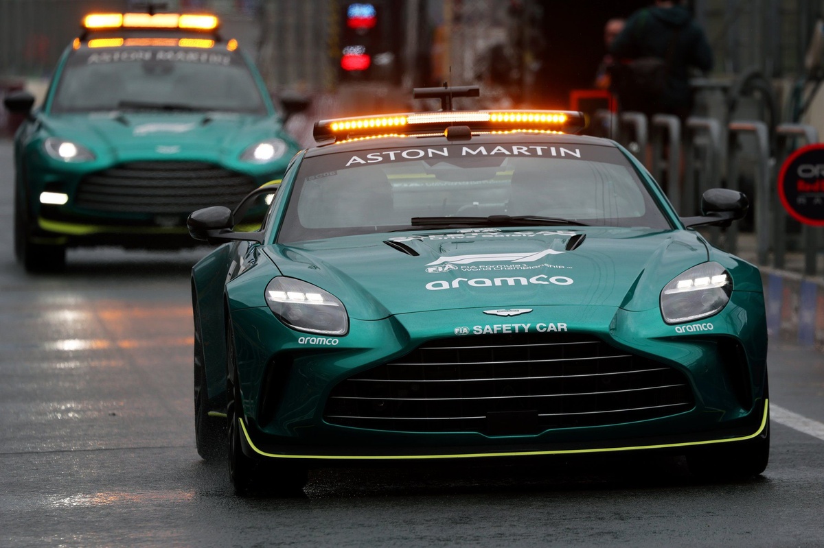 2026’da Aston Martin’in güvenlik aracı dönemi sona eriyor!