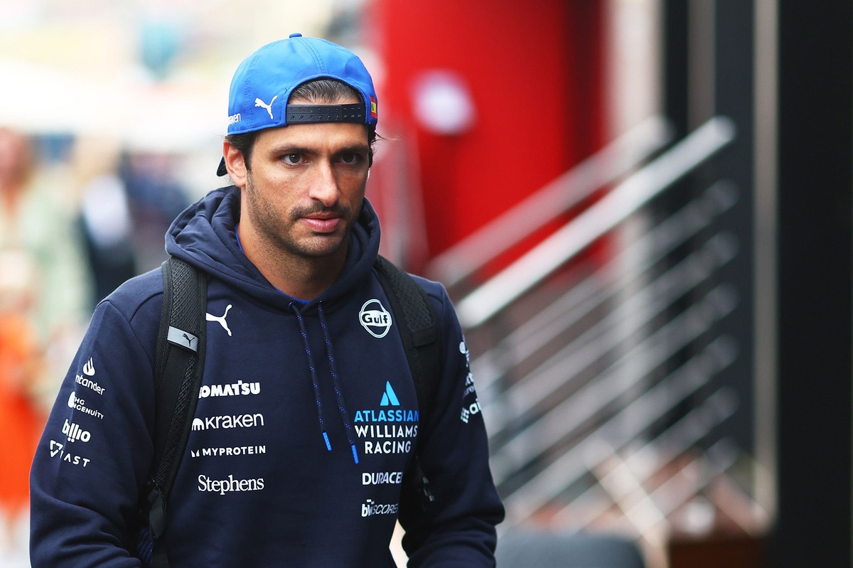 Sainz: “Uzun bir sezonun arasından kış arası yeterli gelmiyor” Sainz: “Uzun bir sezonun arasından kış arası yeterli gelmiyor”