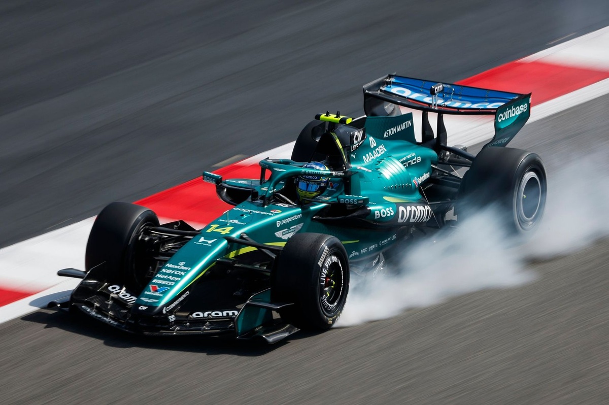 Aston Martin, Alonso ve Stroll’ün yarış mühendislerini değiştirdi Aston Martin, Alonso ve Stroll’ün yarış mühendislerini değiştirdi