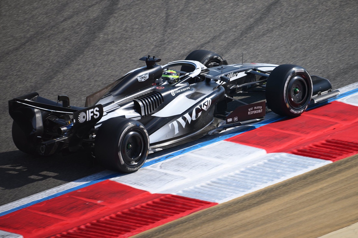 Buxton: “Cadillac’ın Formula 1 projesi ilk yarıştan önce 1 milyar dolara ulaştı” Buxton: “Cadillac’ın Formula 1 projesi ilk yarıştan önce 1 milyar dolara ulaştı”