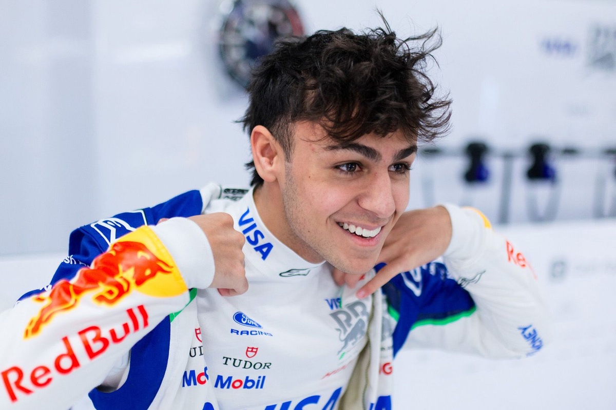 Racing Bulls patronu, Lindblad’da Hadjar benzerliği görüyor