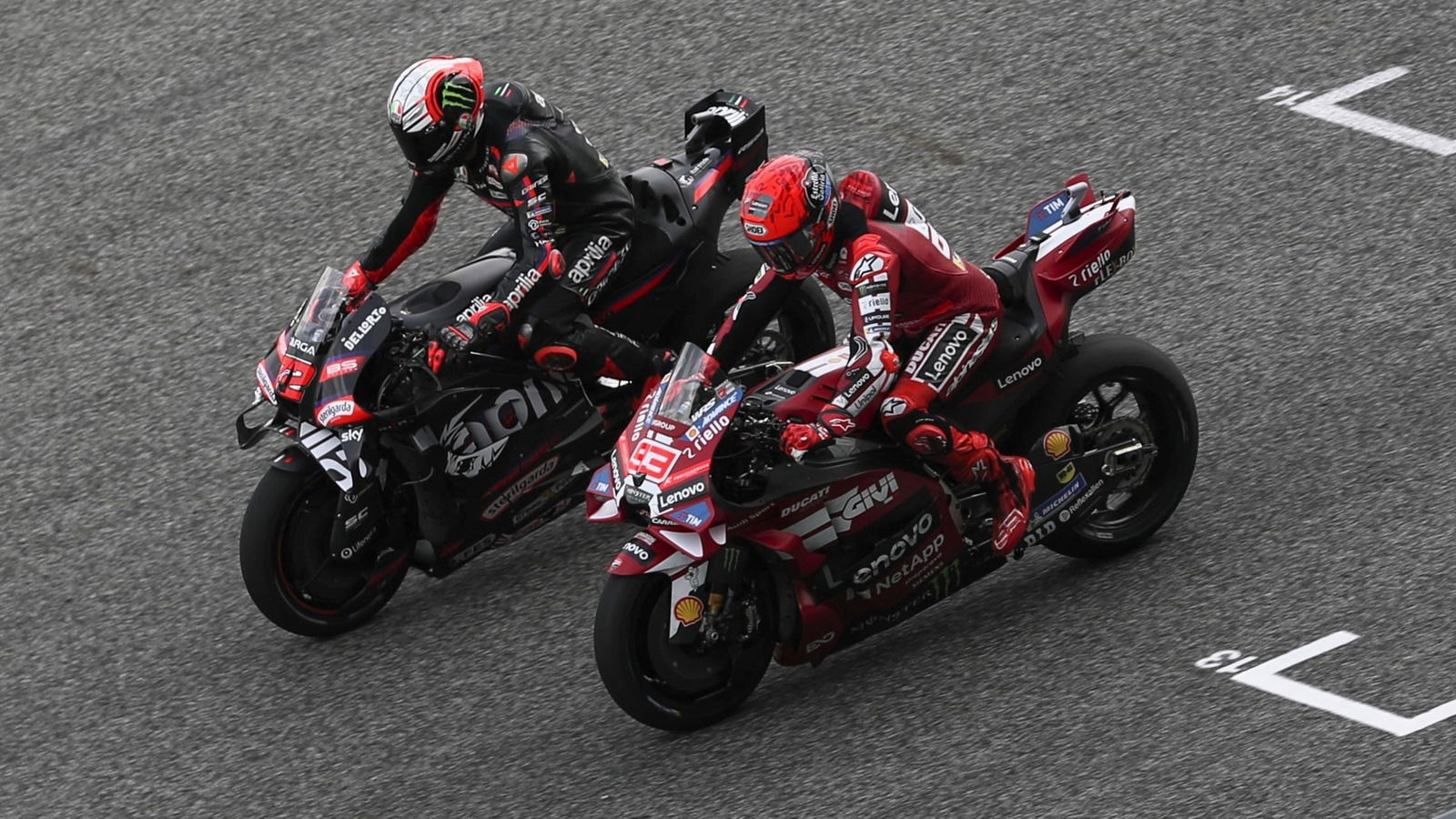 Thai MotoGP, Sprint LIVE: Bezzecchi crashes from the lead early on Thai MotoGP, Sprint LIVE: Bezzecchi crashes from the lead early on