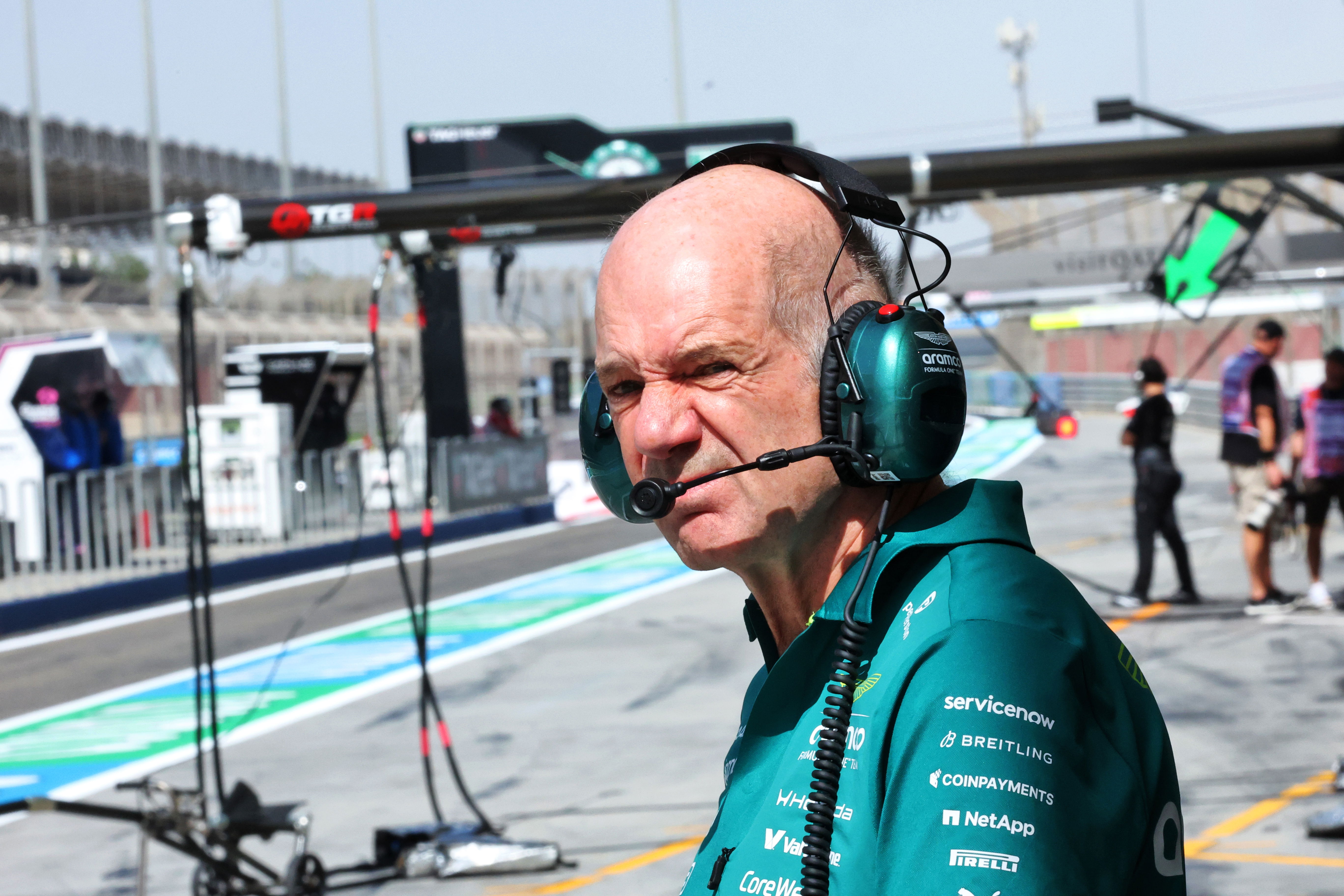 Adrian Newey singles out “one manufacturer” not aligned amid F1 engine debate