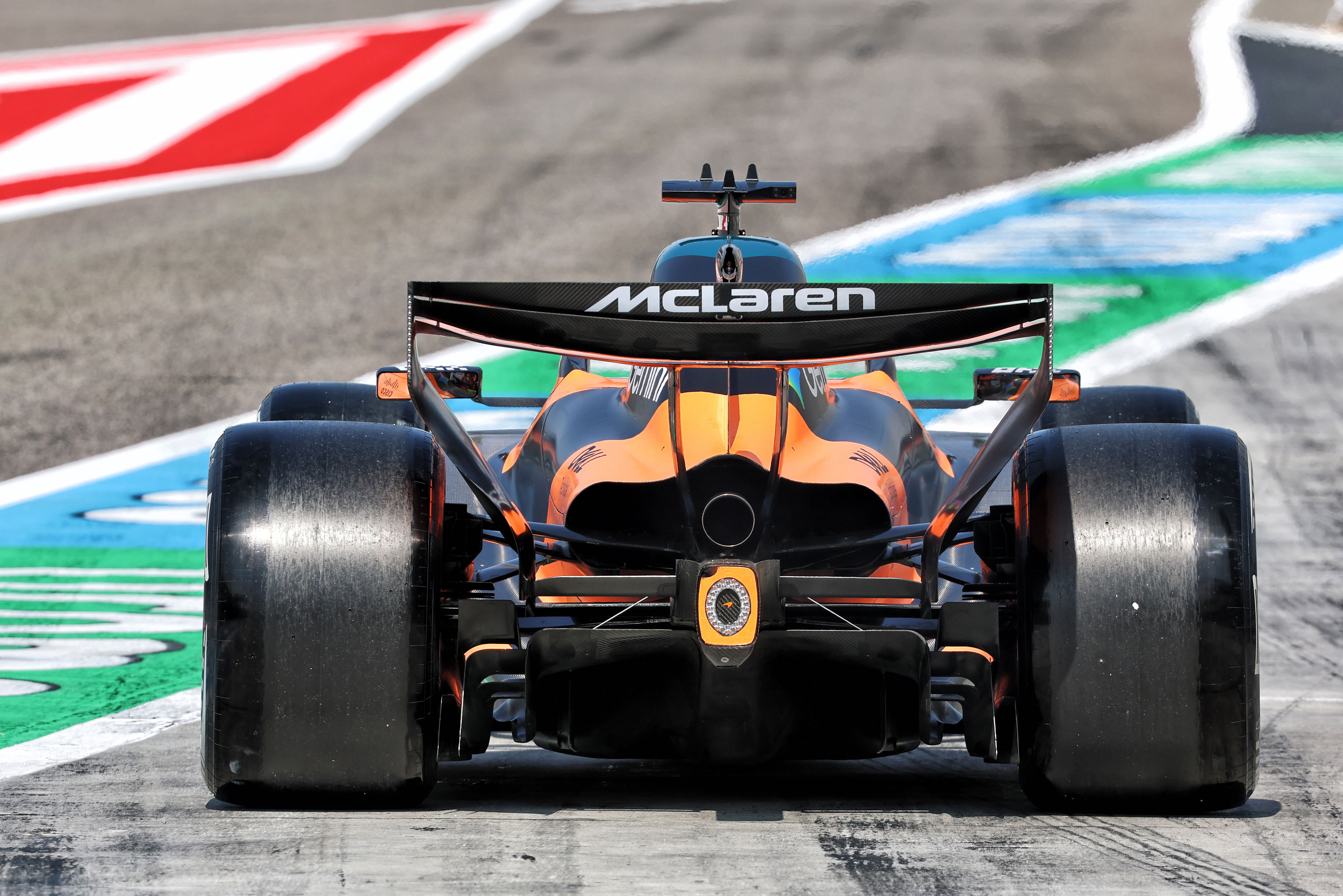 McLaren warns of ‘recipe for disaster’ in urgent push to change F1 starts McLaren warns of ‘recipe for disaster’ in urgent push to change F1 starts