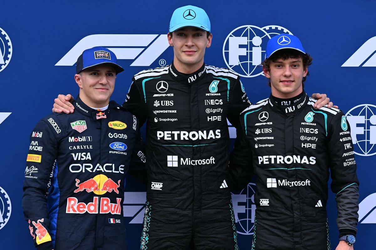 2026 Avustralya Yarış sıralama turları: Mercedes 1-2, Hadjar takipte, Verstappen kaza yaptı