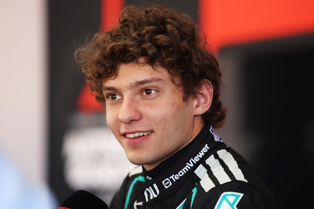 Antonelli: “Her turda araç ve güç ünitesi hakkında çok şey öğreniyoruz”